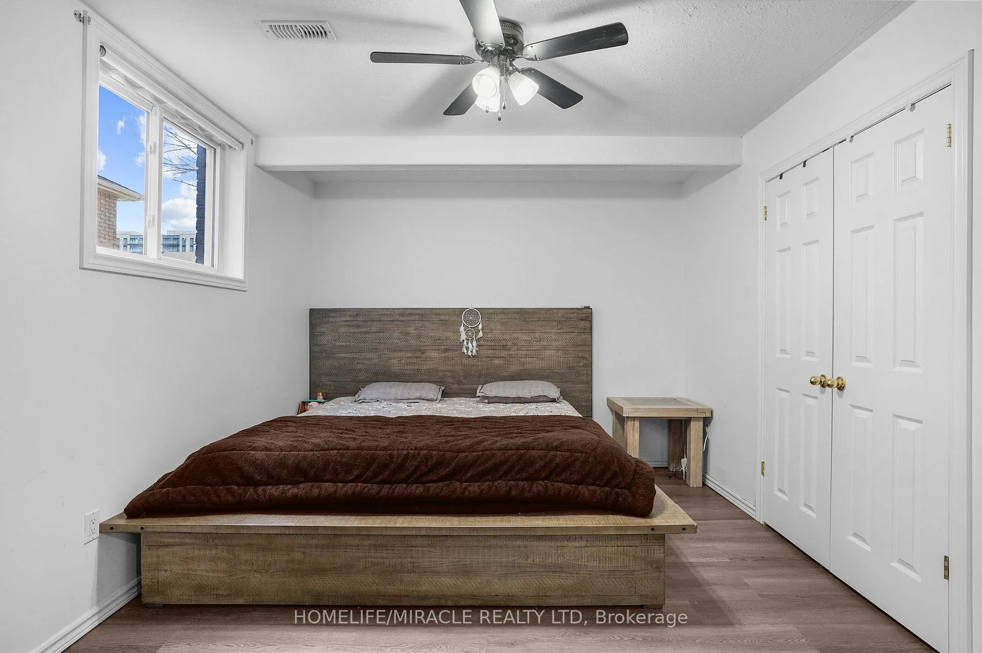 Photo 24 of 8 Bradley Lane, Brantford — HOMEH