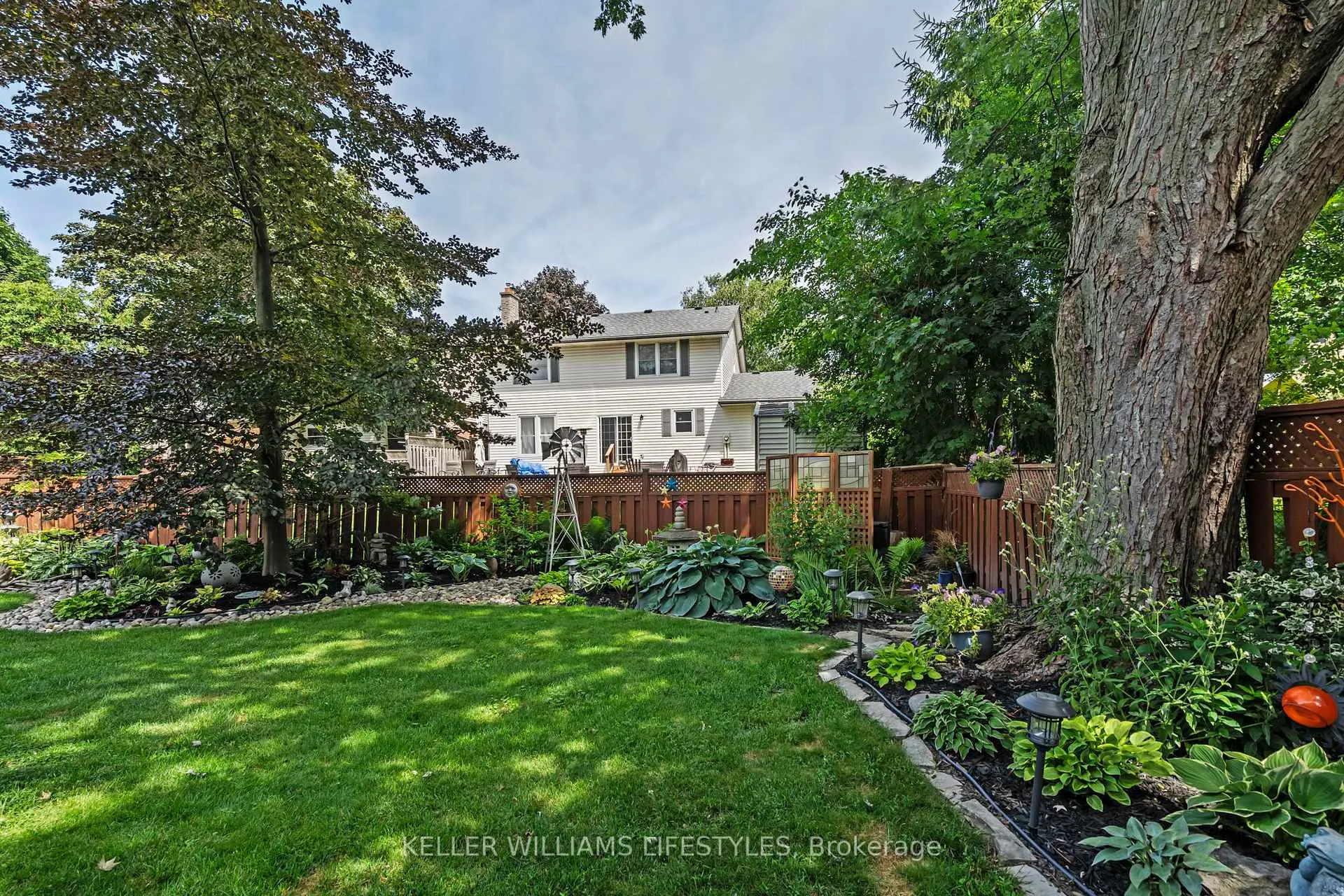 Photo 28 of 71 Blackthorne Crescent, London, South N — HOMEH