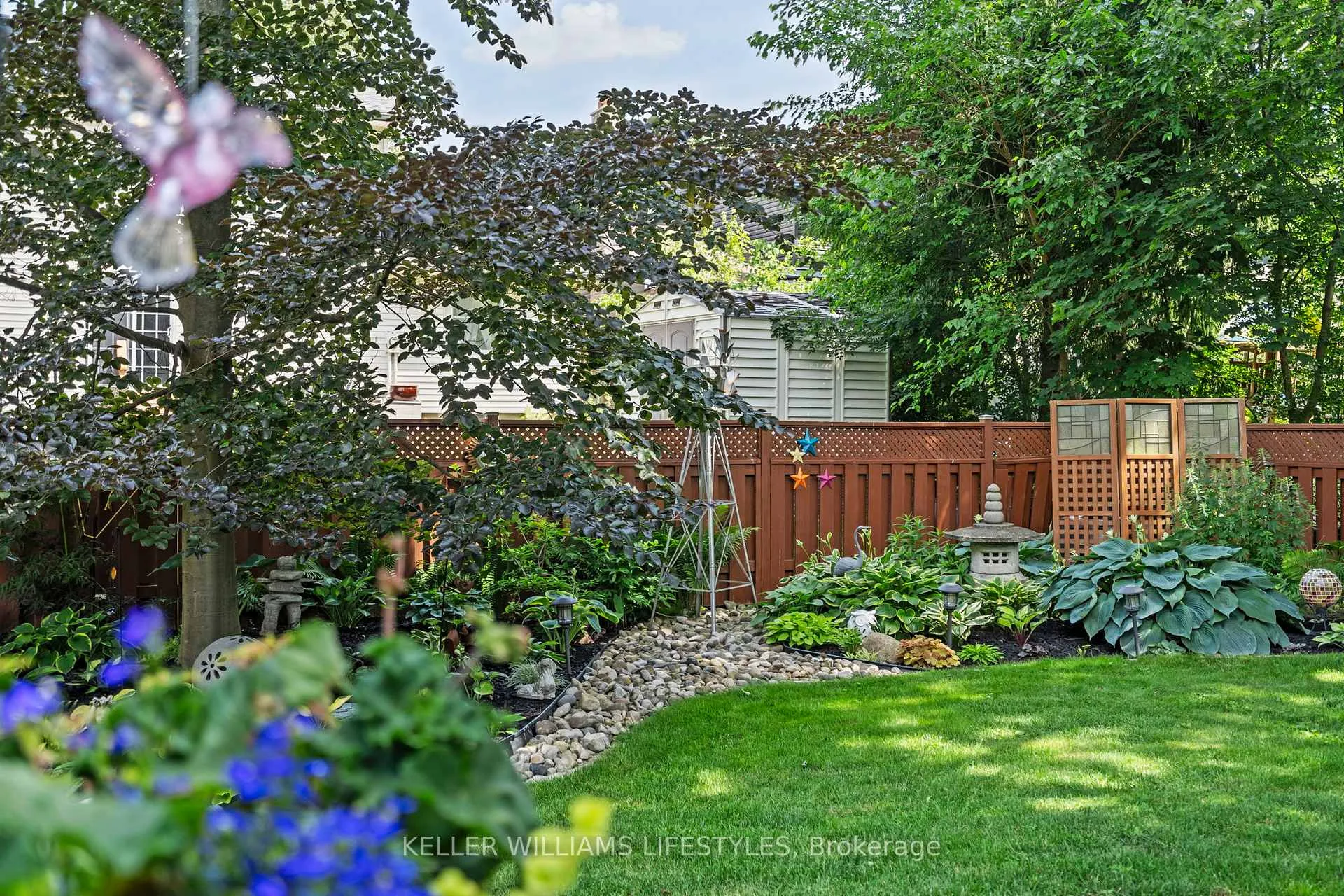 Photo 36 of 71 Blackthorne Crescent, London, South N — HOMEH