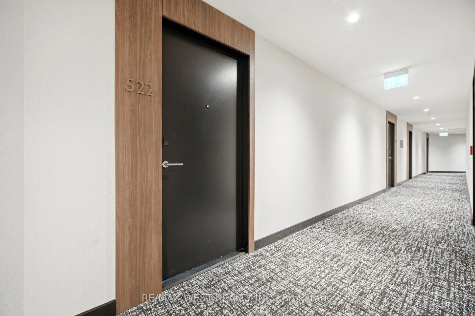 Photo 6 of Unit 522, 2501 Saw Whet Boulevard, Oakville, Glen Abbey — HOMEH
