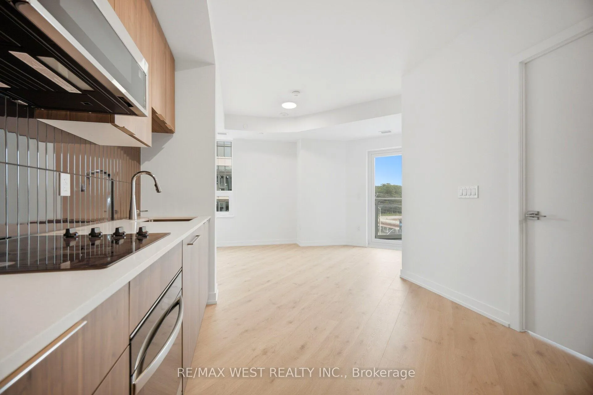 Photo 13 of Unit 522, 2501 Saw Whet Boulevard, Oakville, Glen Abbey — HOMEH