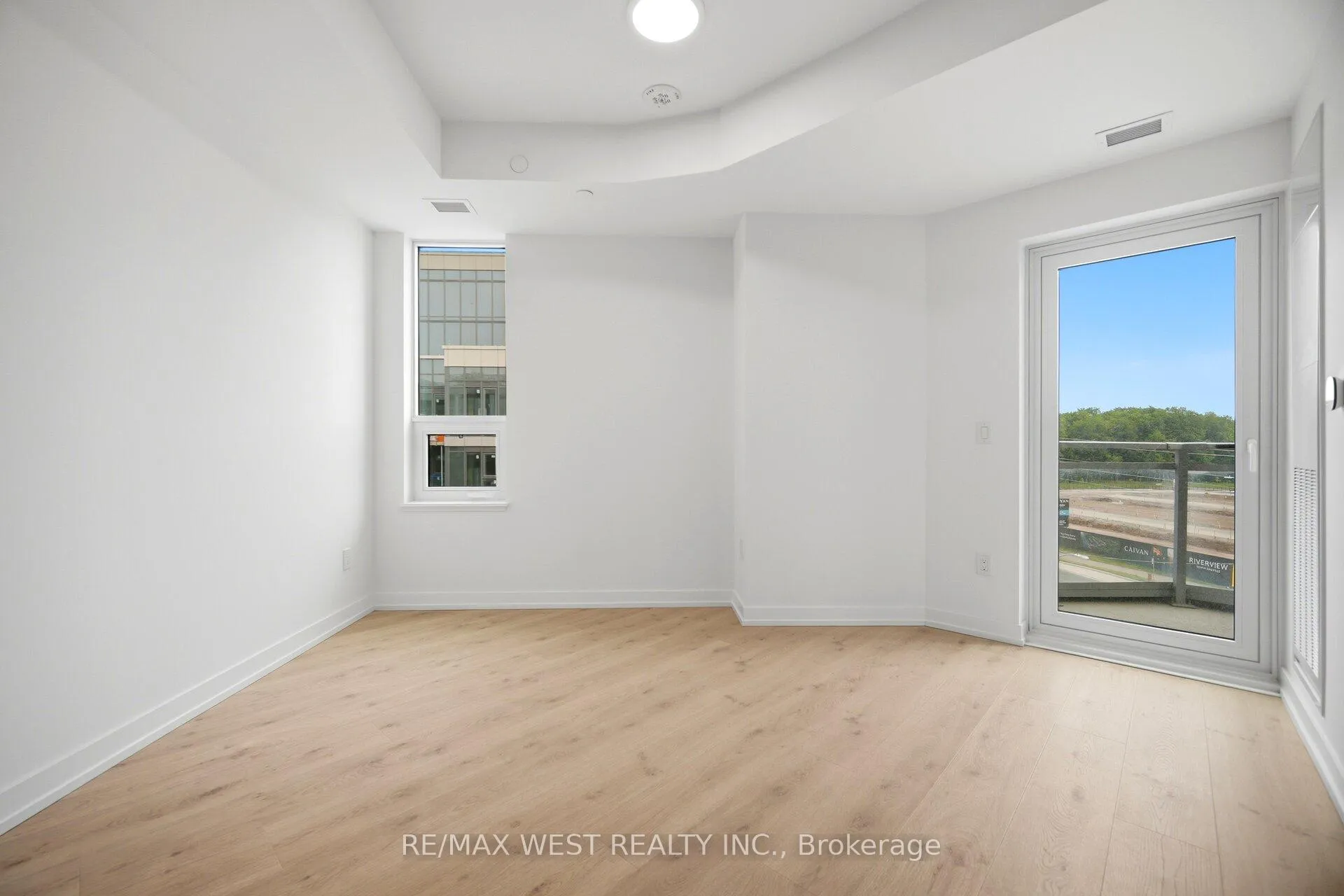 Photo 15 of Unit 522, 2501 Saw Whet Boulevard, Oakville, Glen Abbey — HOMEH