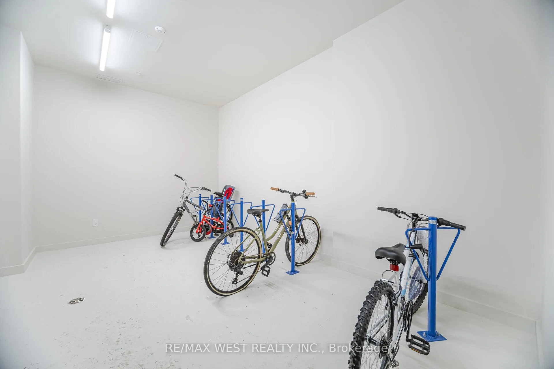 Photo 50 of Unit 522, 2501 Saw Whet Boulevard, Oakville, Glen Abbey — HOMEH