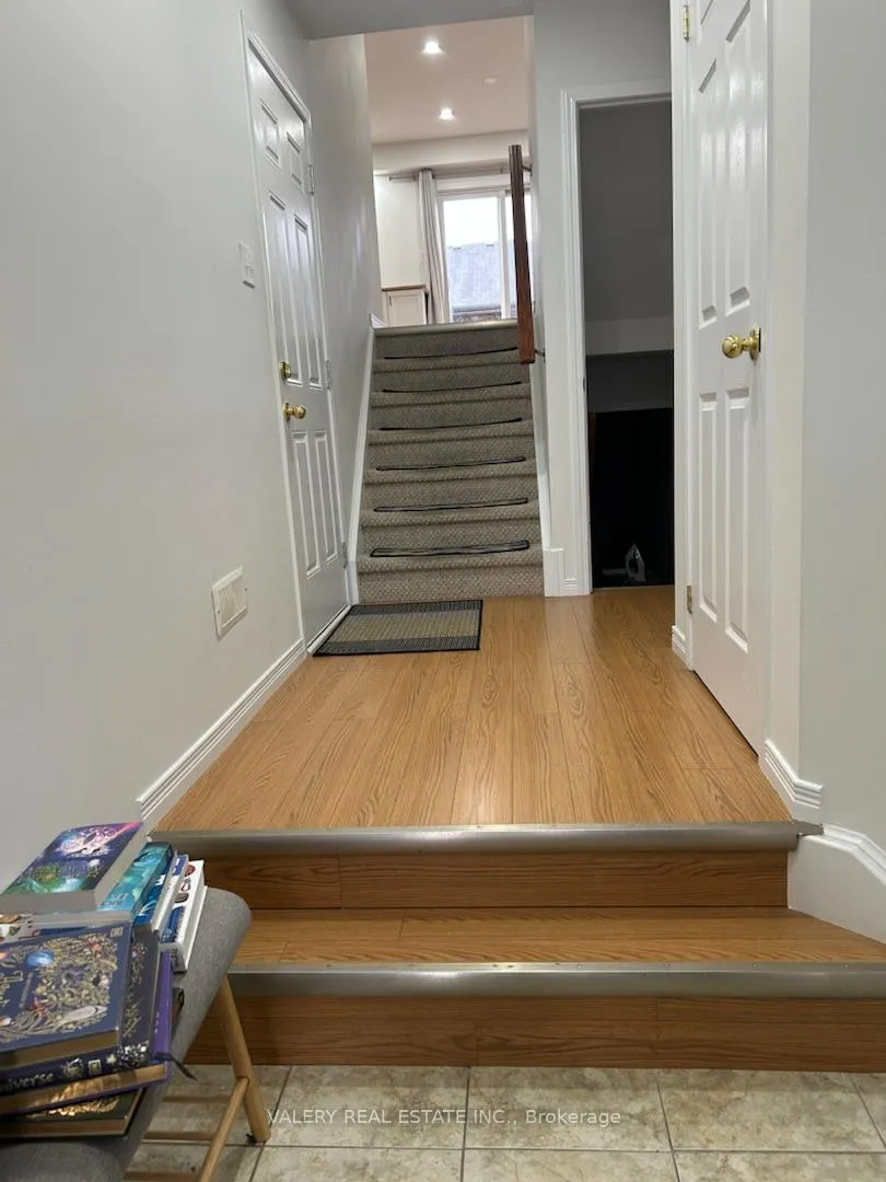 Photo 5 of Unit 1, 21 Sorrento St Street, Kitchener — HOMEH