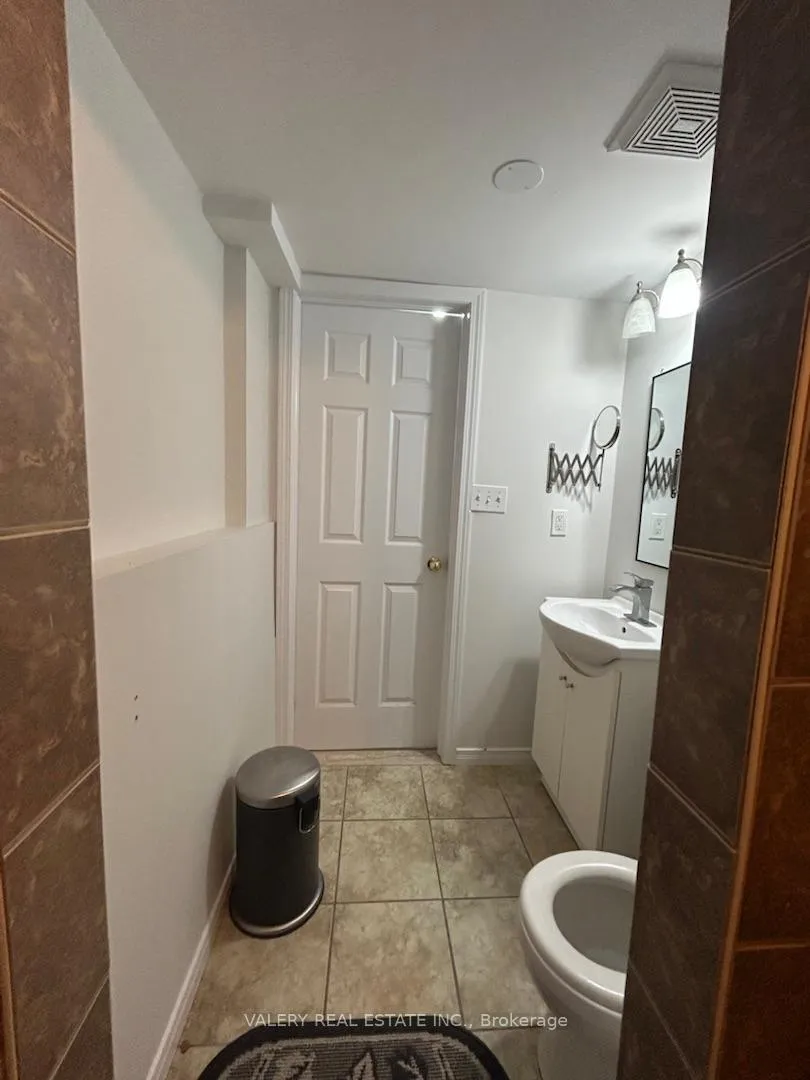 Photo 7 of Unit 1, 21 Sorrento St Street, Kitchener — HOMEH