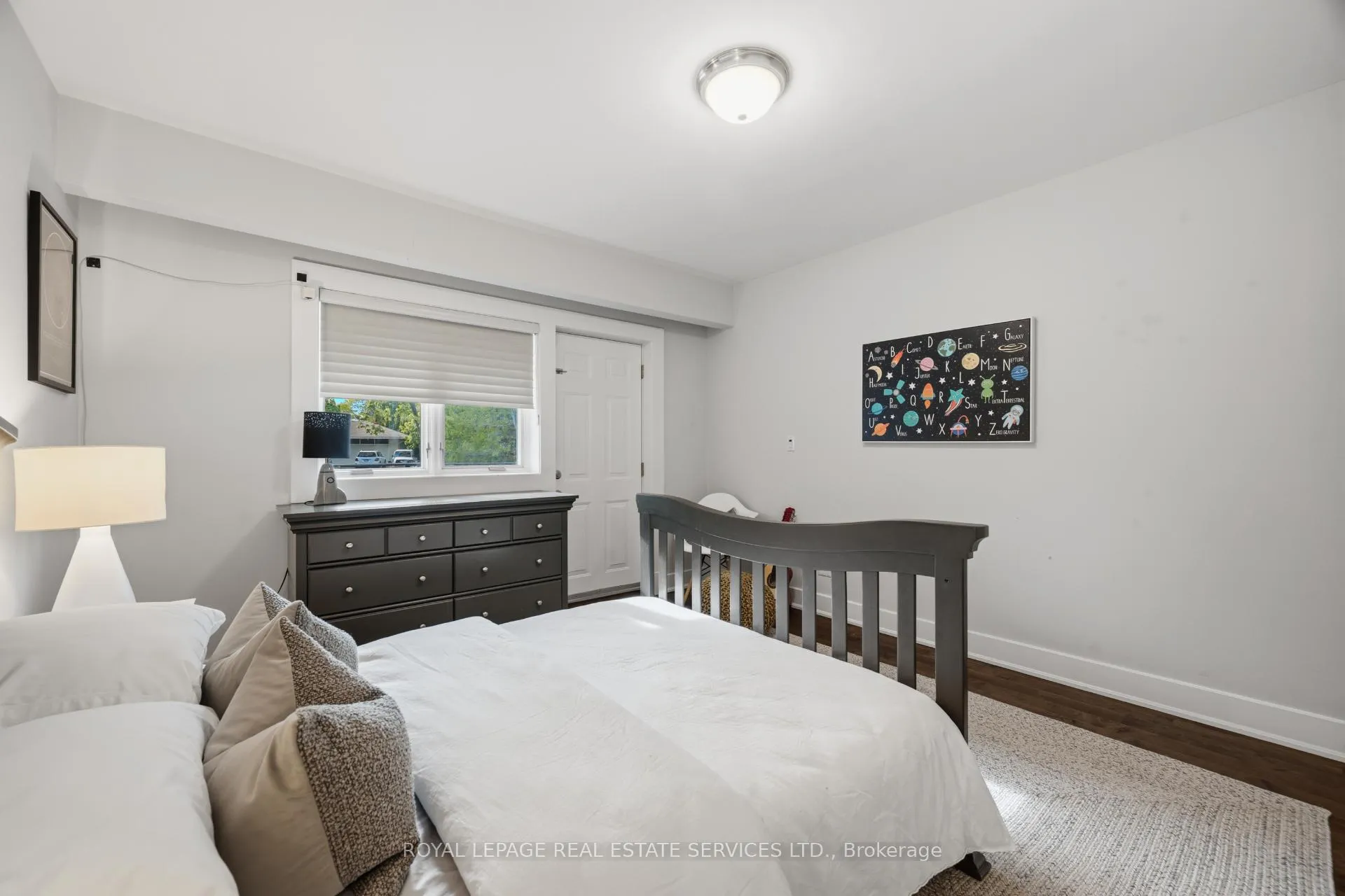 Photo 18 of 27 Princess Anne Crescent, Etobicoke, Princess-Rosethorn — HOMEH