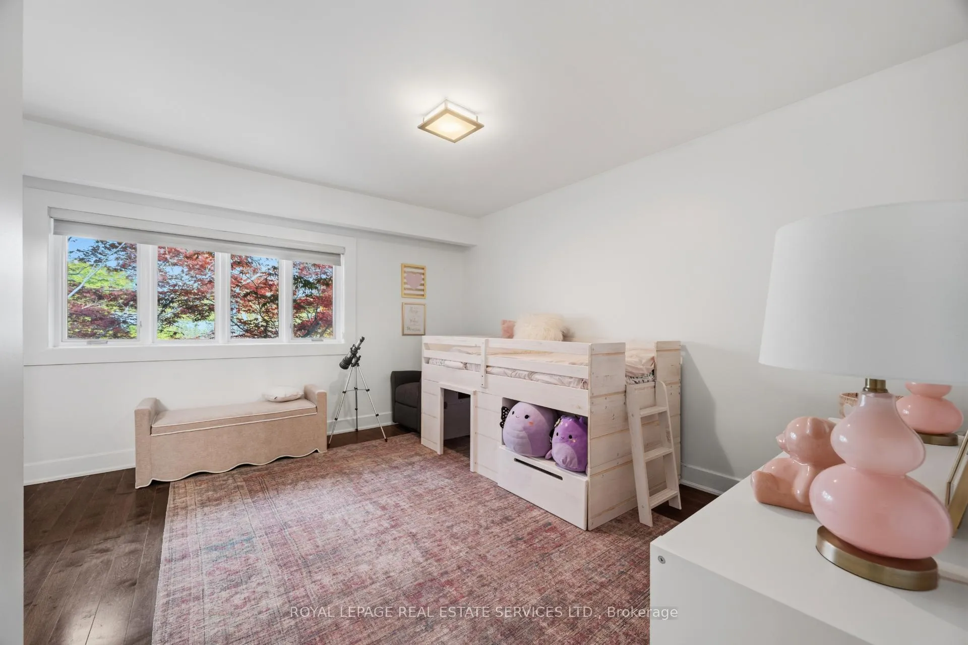 Photo 20 of 27 Princess Anne Crescent, Etobicoke, Princess-Rosethorn — HOMEH