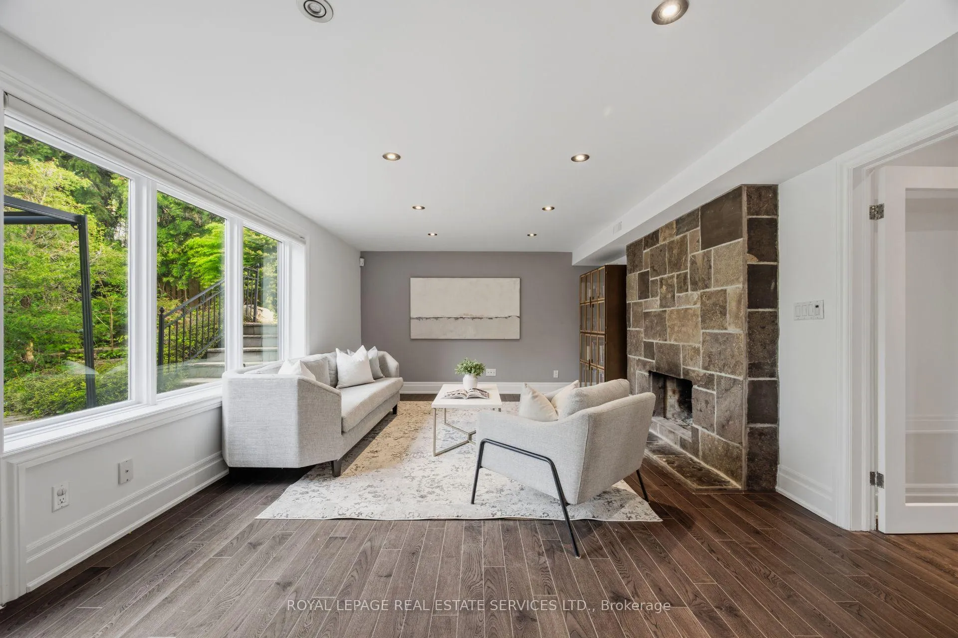 Photo 27 of 27 Princess Anne Crescent, Etobicoke, Princess-Rosethorn — HOMEH