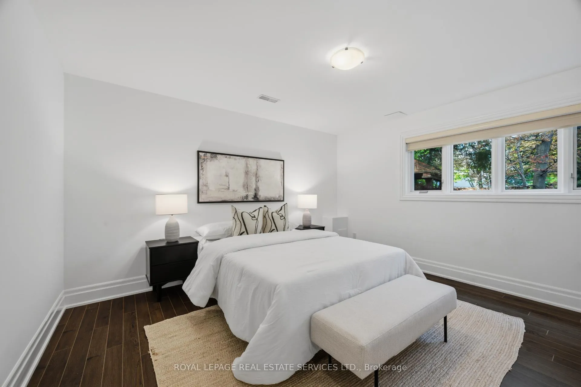 Photo 32 of 27 Princess Anne Crescent, Etobicoke, Princess-Rosethorn — HOMEH