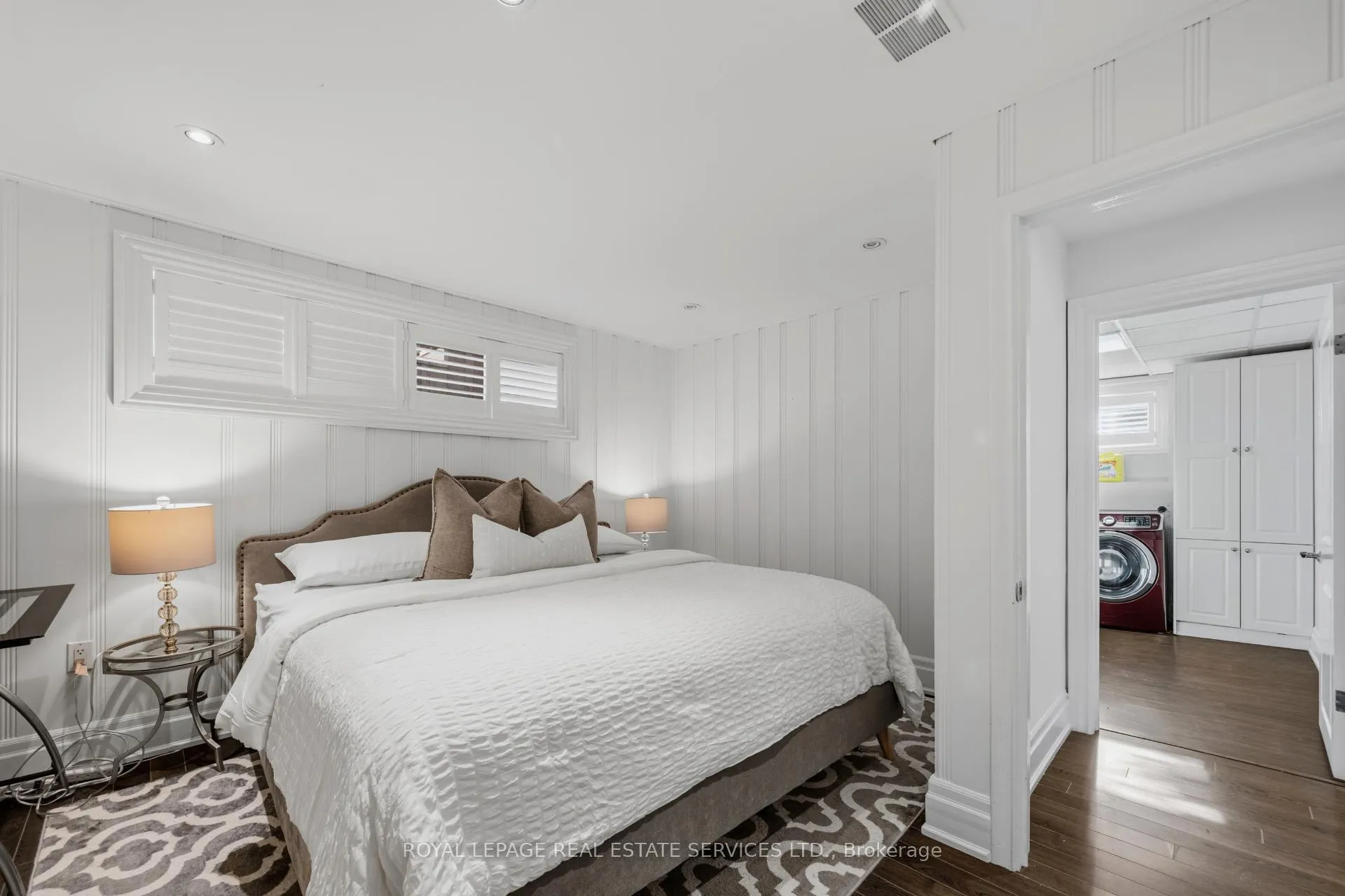 Photo 34 of 27 Princess Anne Crescent, Etobicoke, Princess-Rosethorn — HOMEH