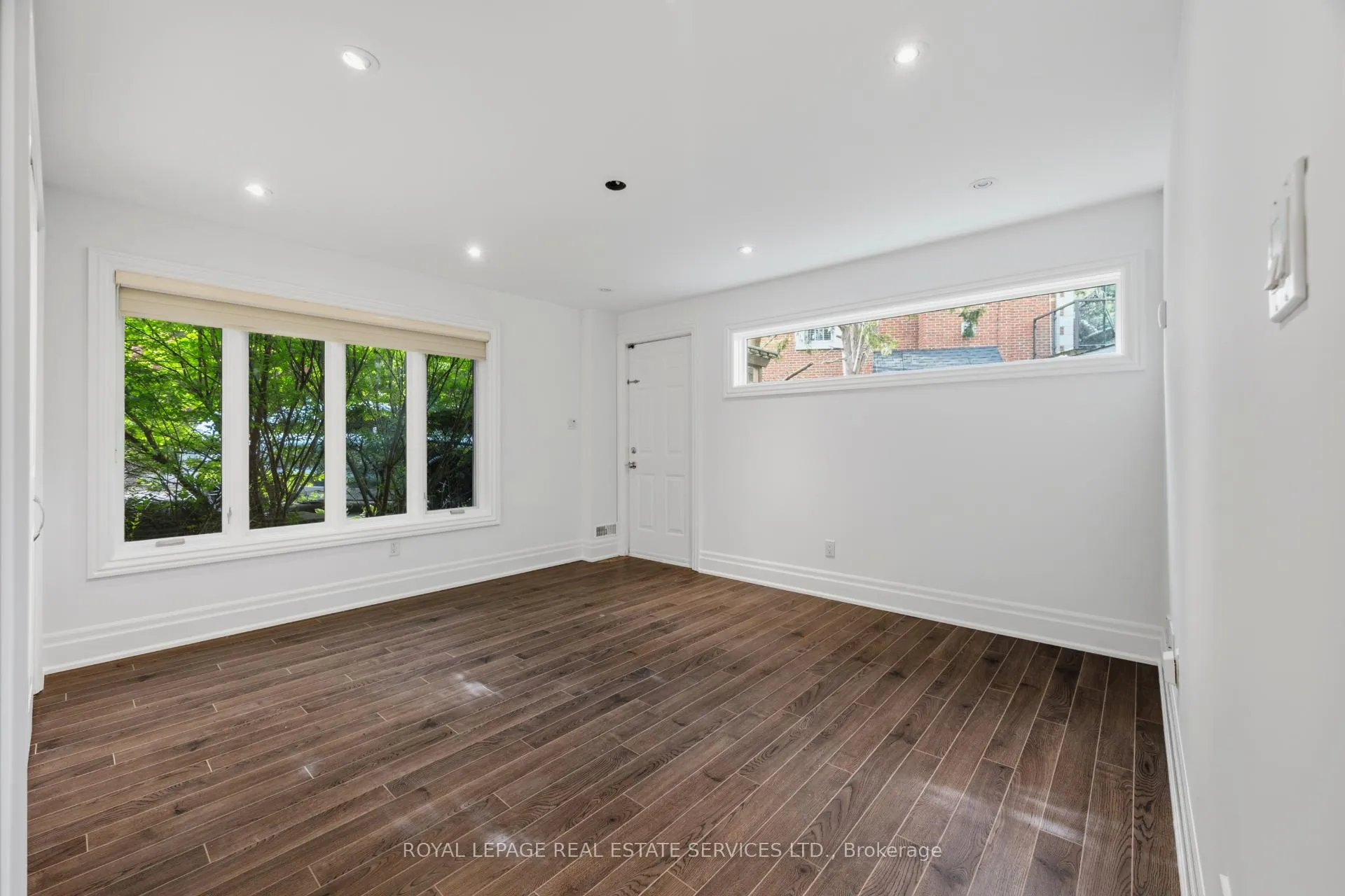 Photo 35 of 27 Princess Anne Crescent, Etobicoke, Princess-Rosethorn — HOMEH