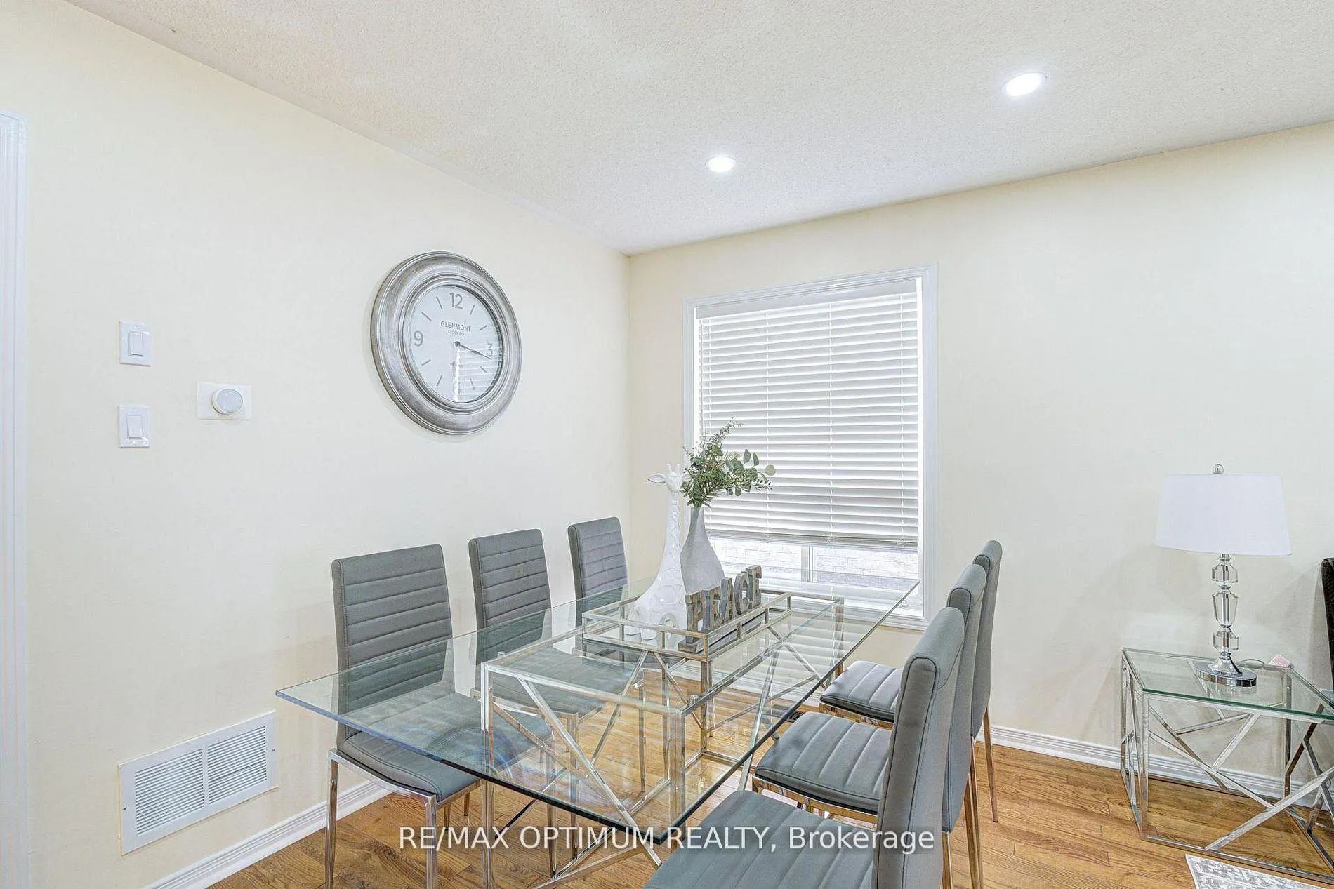 Photo 7 of 20 Bramfield Street, Brampton, Fletcher's Meadow — HOMEH