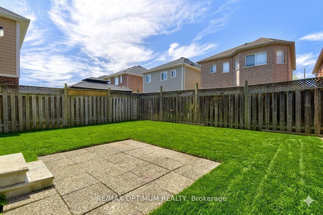 Photo 31 of 20 Bramfield Street, Brampton, Fletcher's Meadow — HOMEH