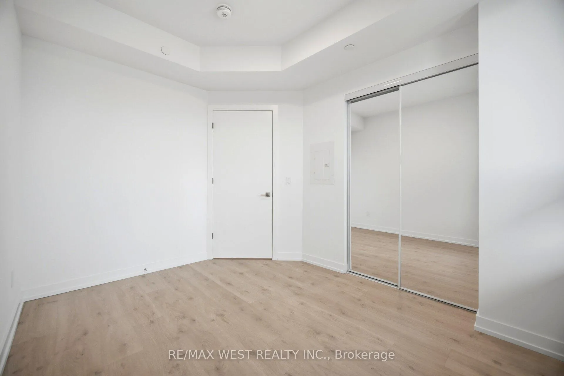 Photo 20 of Unit 626, 2501 Saw Whet Boulevard, Oakville, Glen Abbey — HOMEH
