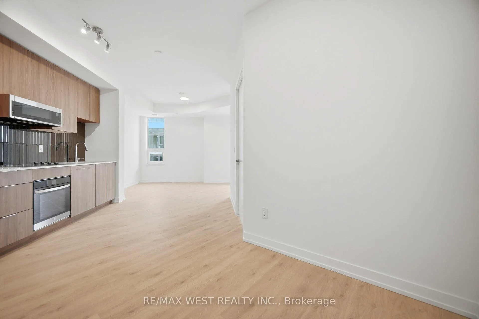 Photo 22 of Unit 626, 2501 Saw Whet Boulevard, Oakville, Glen Abbey — HOMEH