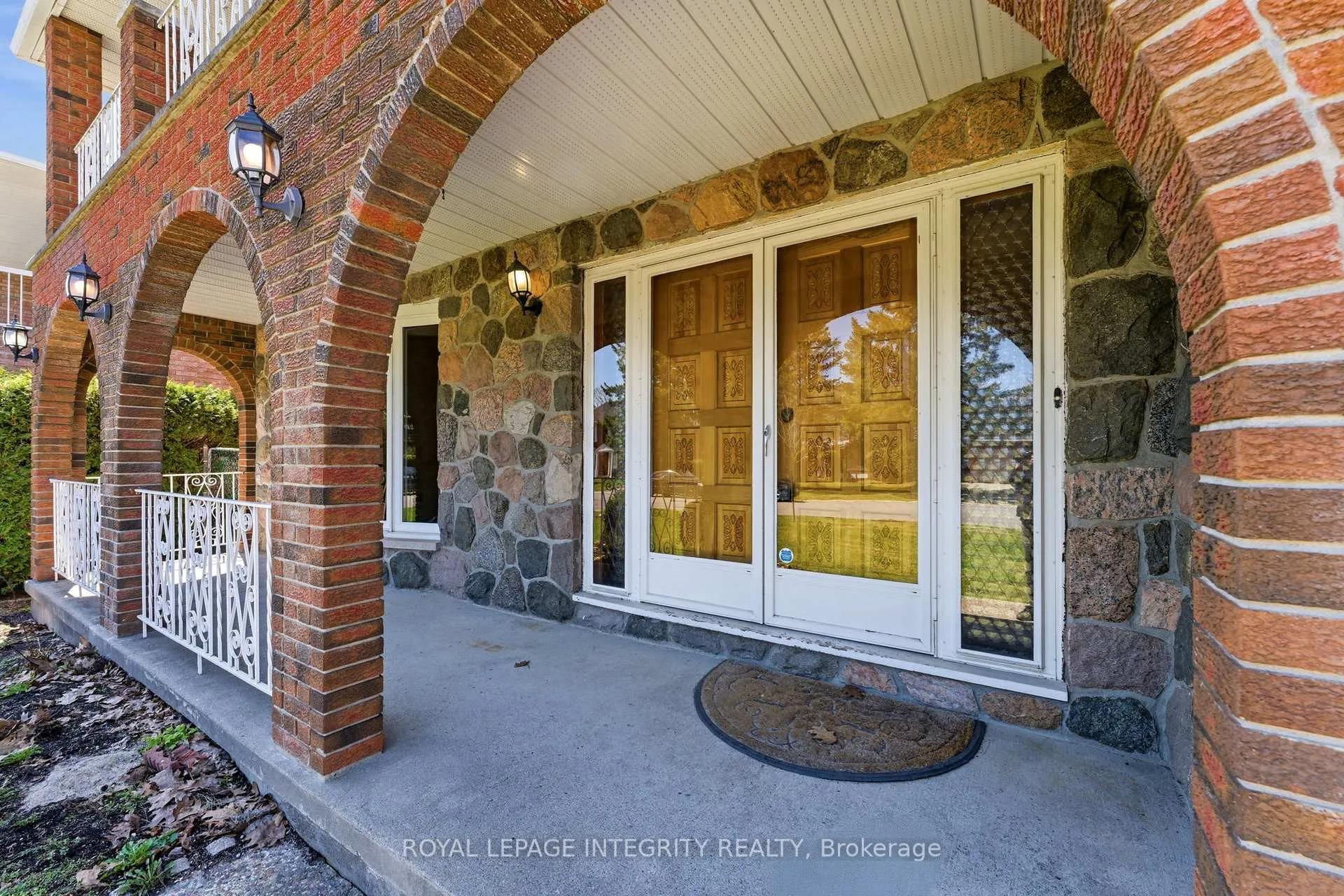 Photo 3 of 10 Parmalea Crescent, Ottawa, Pineglen/Country Place — HOMEH