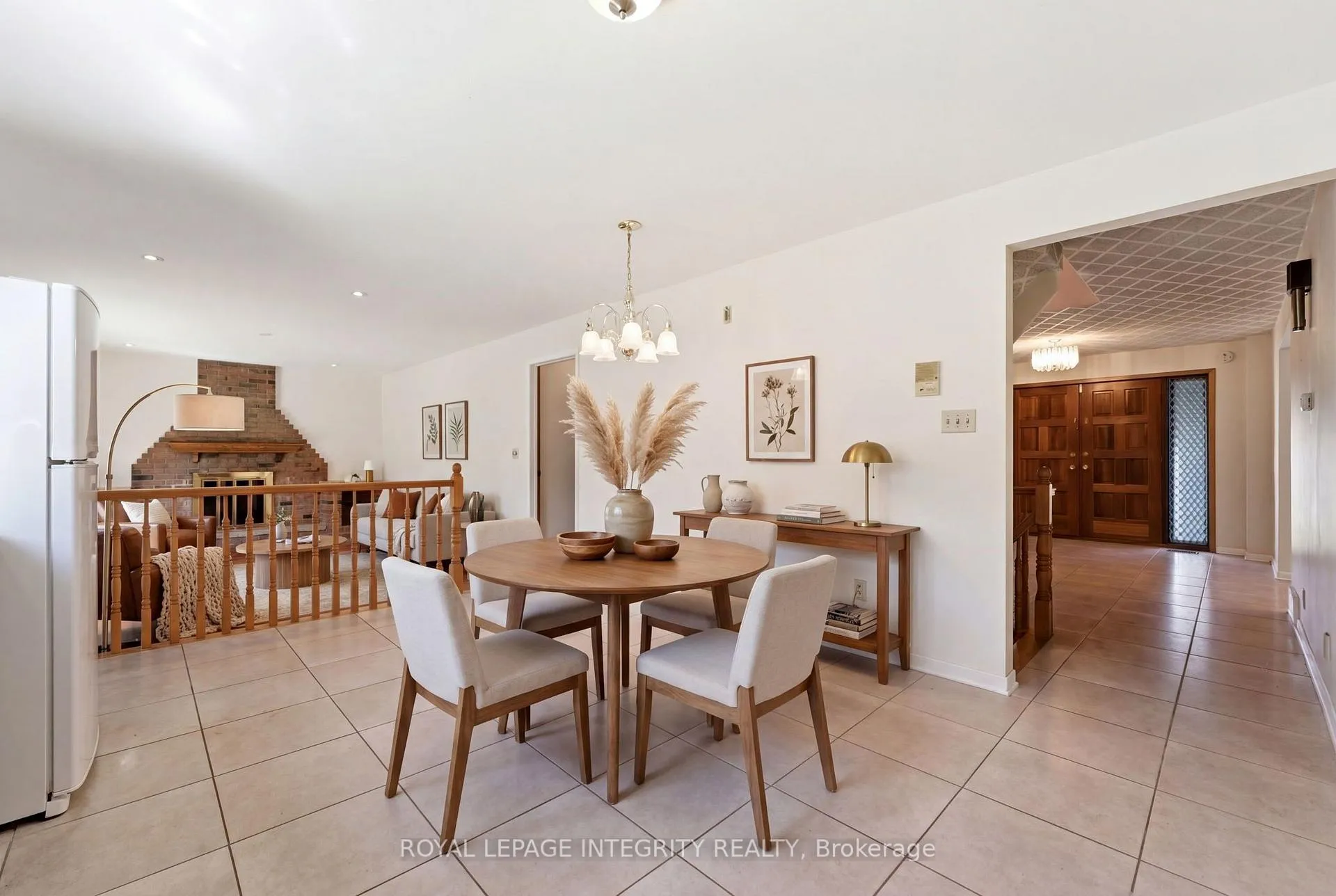 Photo 10 of 10 Parmalea Crescent, Ottawa, Pineglen/Country Place — HOMEH