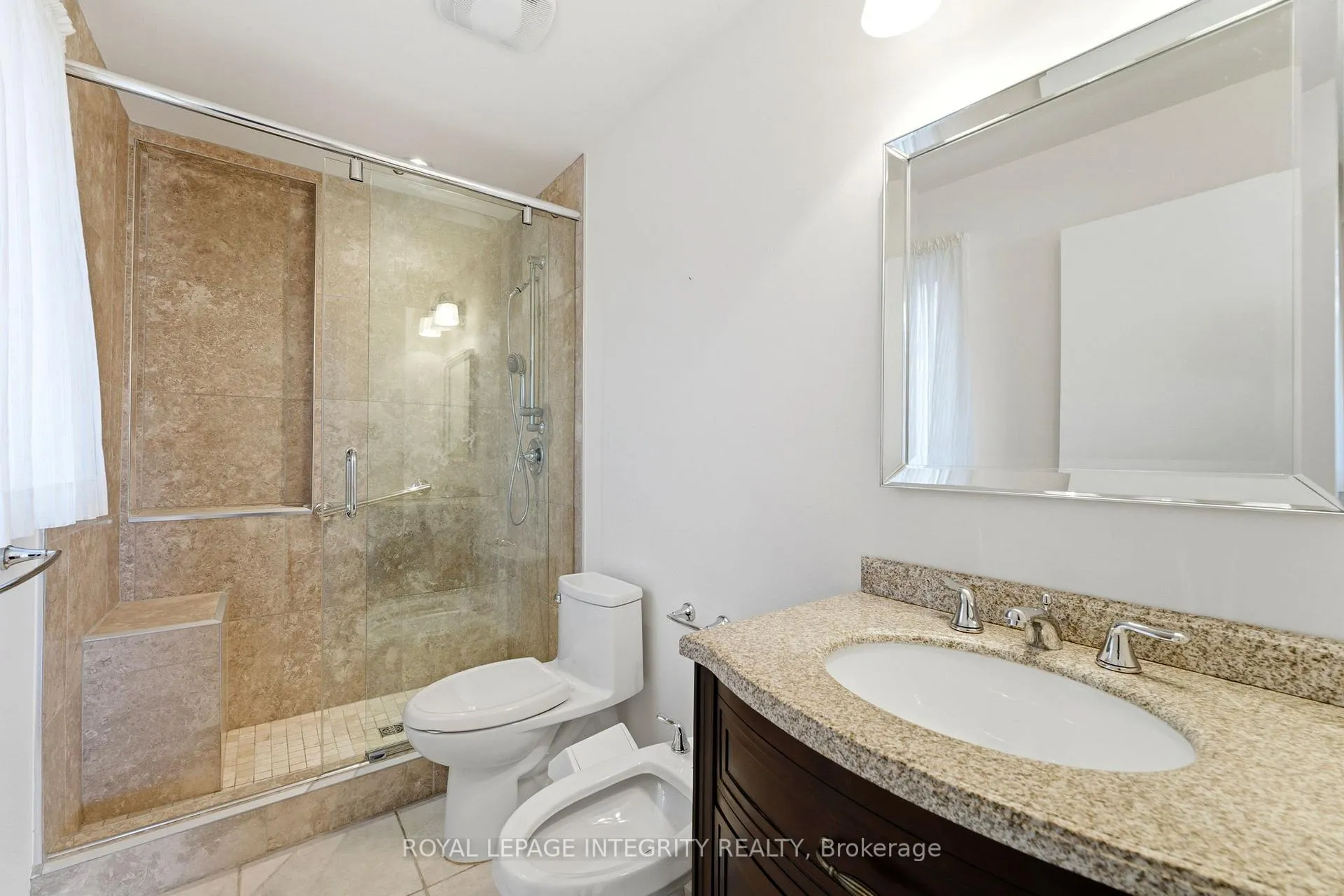 Photo 16 of 10 Parmalea Crescent, Ottawa, Pineglen/Country Place — HOMEH