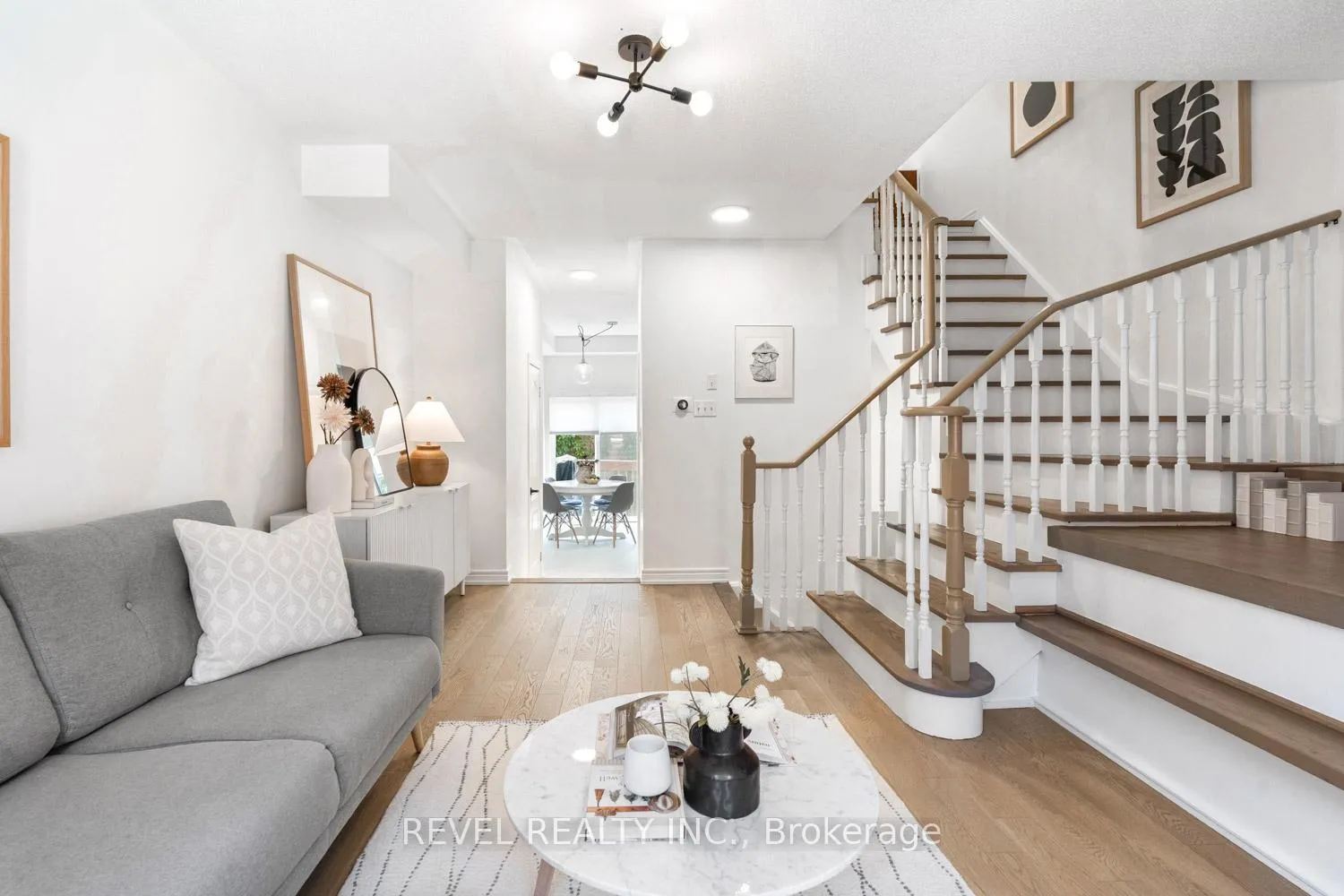 Photo 5 of 8 Grogan Mews, Toronto, Dovercourt-Wallace Emerson-Junction — HOMEH