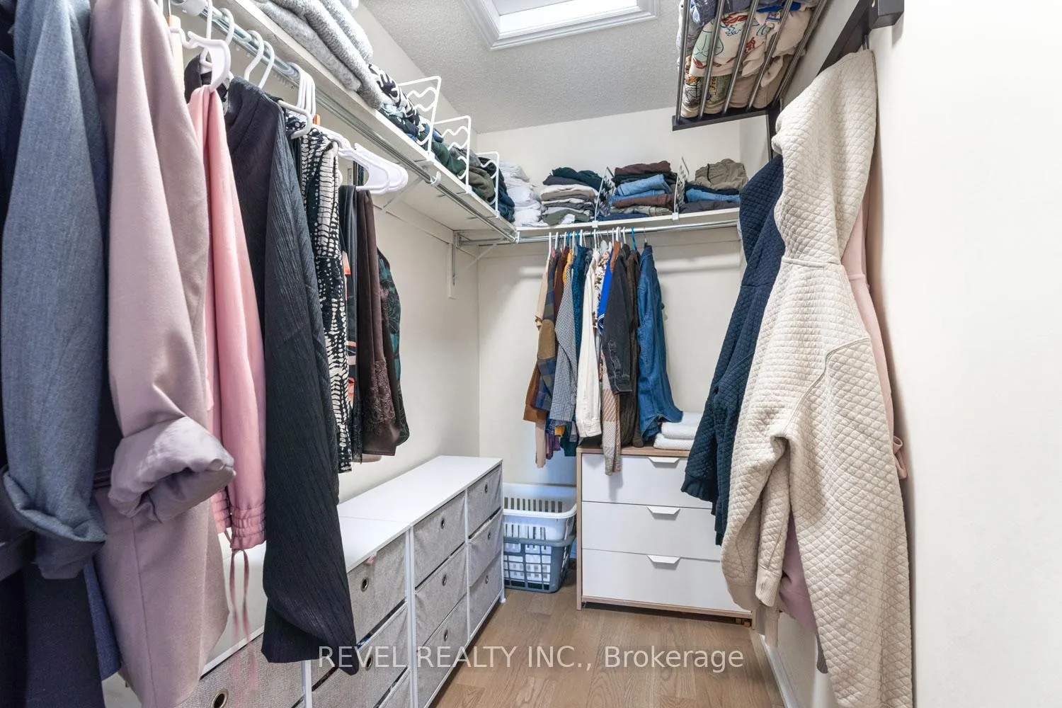 Photo 21 of 8 Grogan Mews, Toronto, Dovercourt-Wallace Emerson-Junction — HOMEH