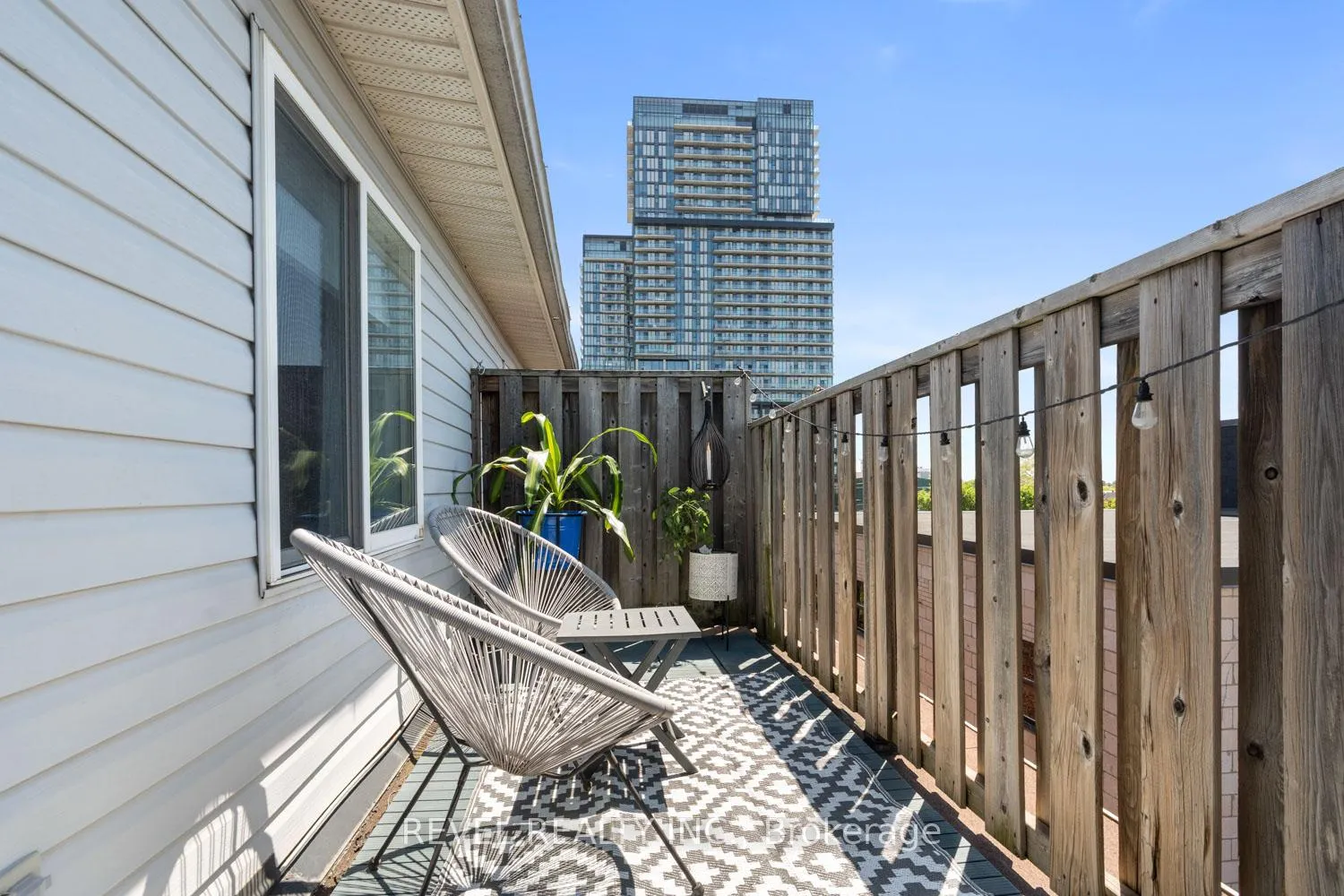 Photo 23 of 8 Grogan Mews, Toronto, Dovercourt-Wallace Emerson-Junction — HOMEH