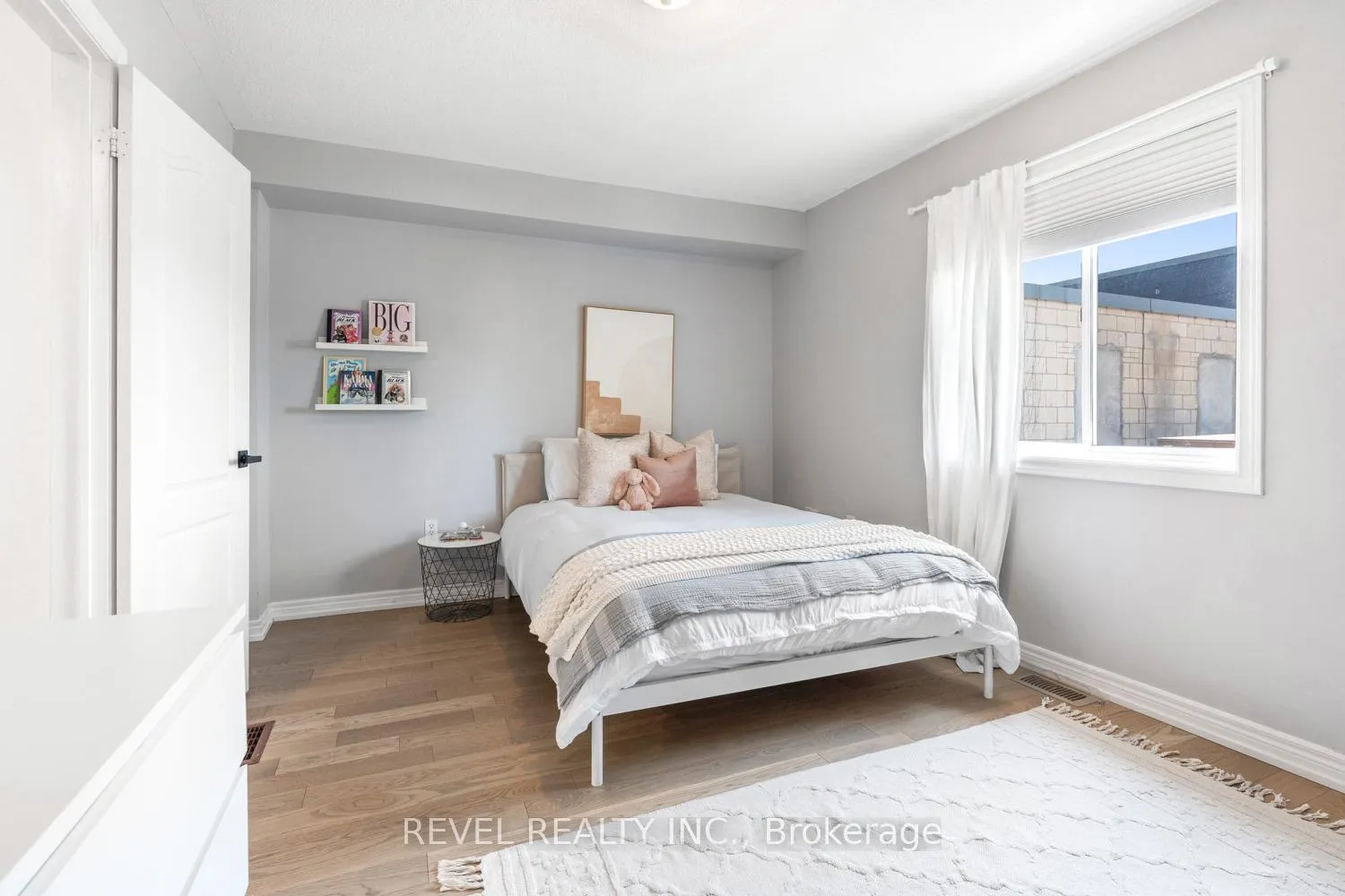 Photo 30 of 8 Grogan Mews, Toronto, Dovercourt-Wallace Emerson-Junction — HOMEH