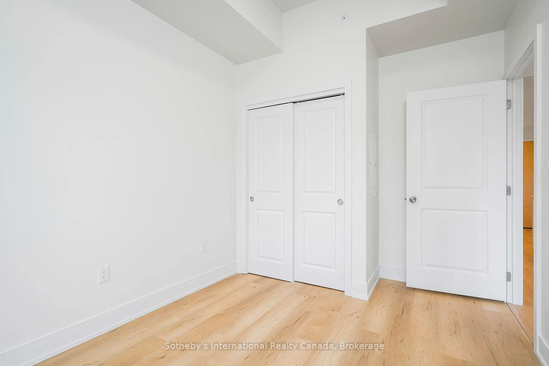 Photo 15 of Unit 221, 121 Mary Street, Clearview, Creemore — HOMEH