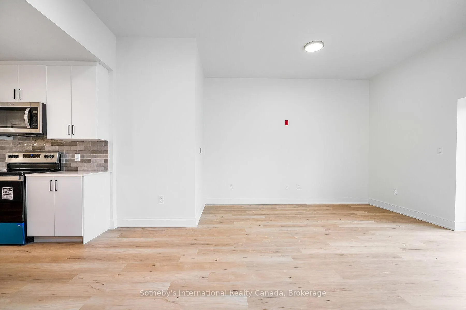 Photo 16 of Unit 221, 121 Mary Street, Clearview, Creemore — HOMEH