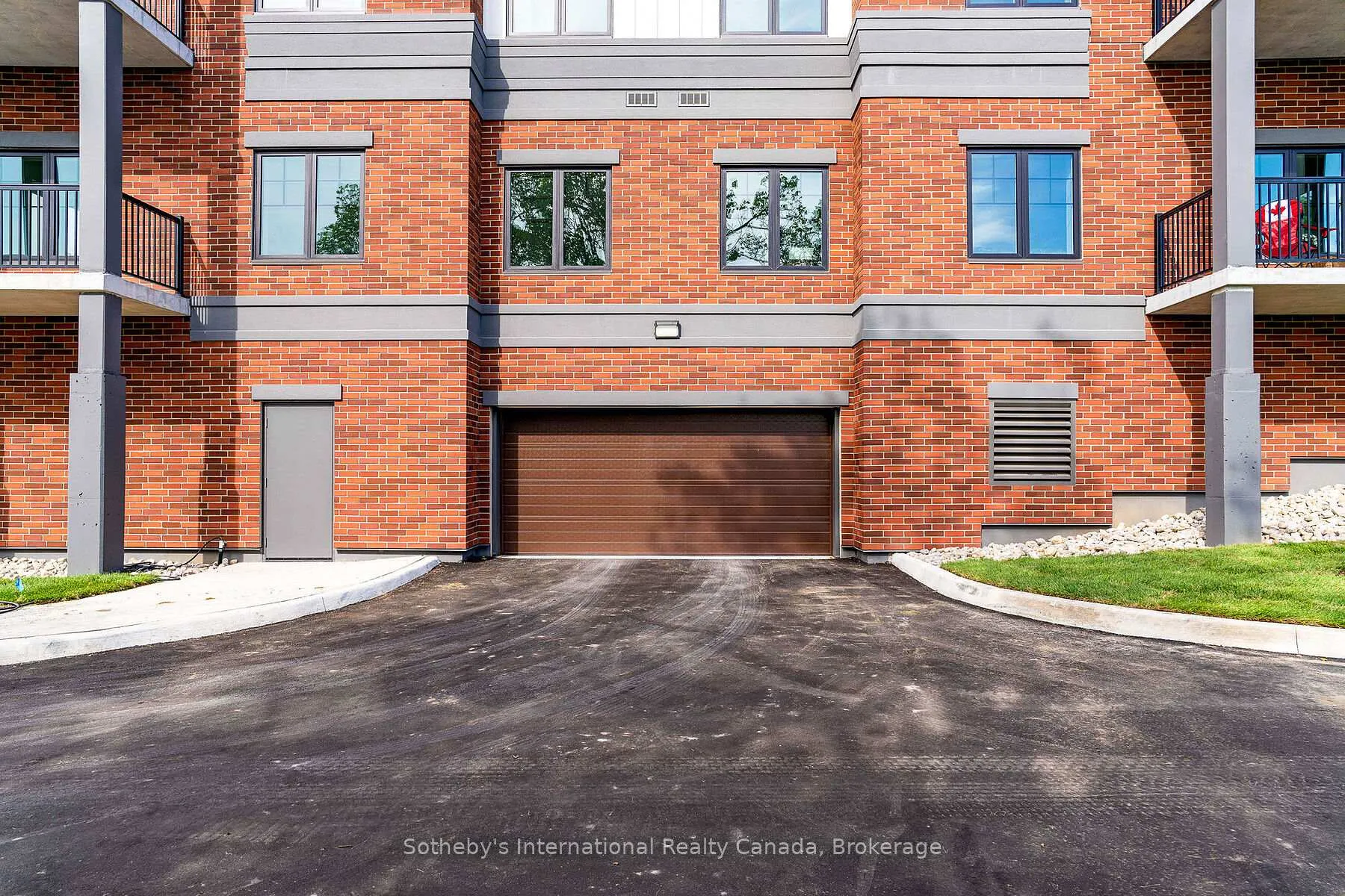 Photo 32 of Unit 221, 121 Mary Street, Clearview, Creemore — HOMEH