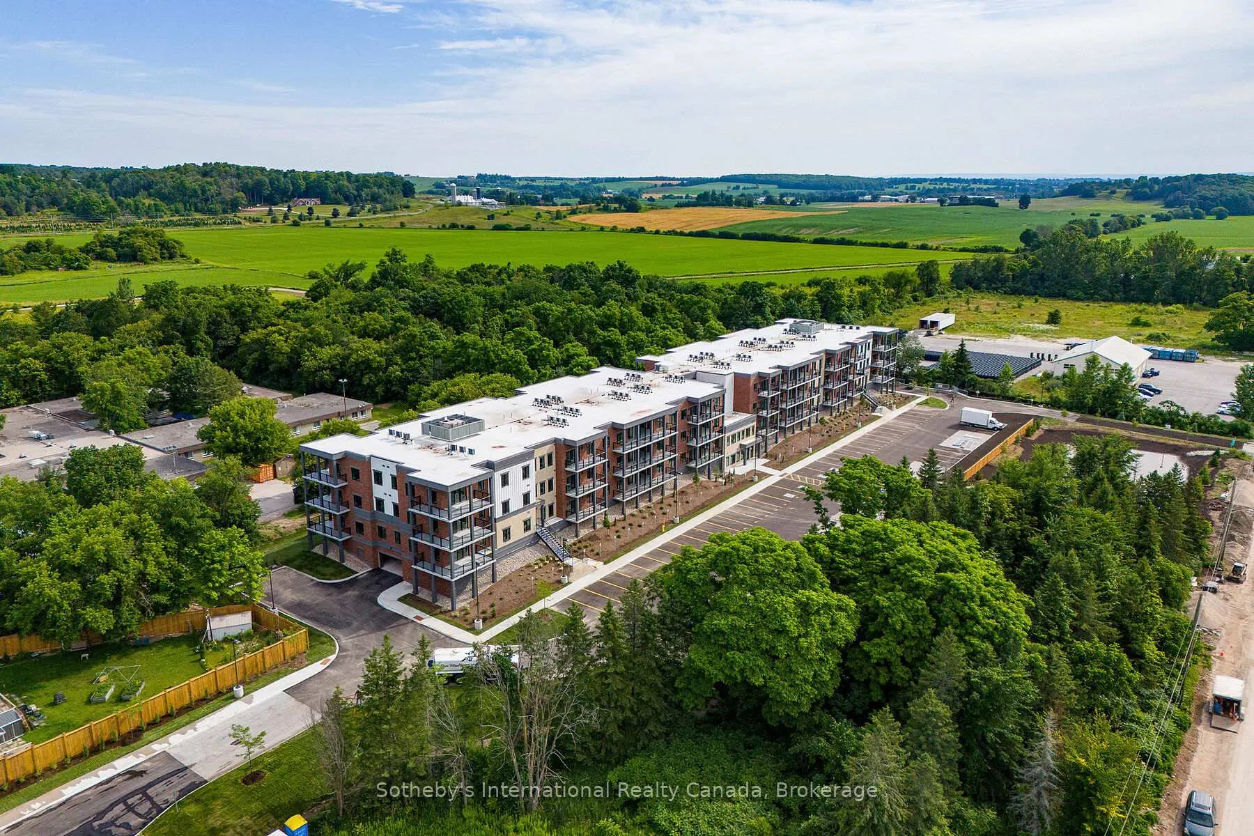 Photo 35 of Unit 221, 121 Mary Street, Clearview, Creemore — HOMEH