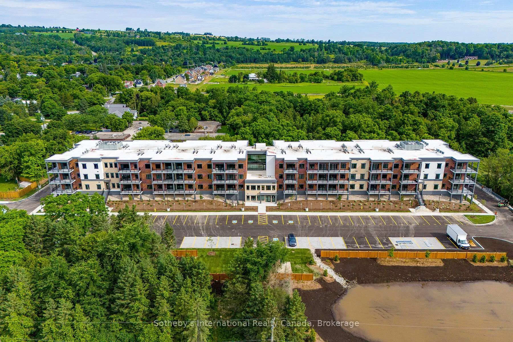 Photo 36 of Unit 221, 121 Mary Street, Clearview, Creemore — HOMEH