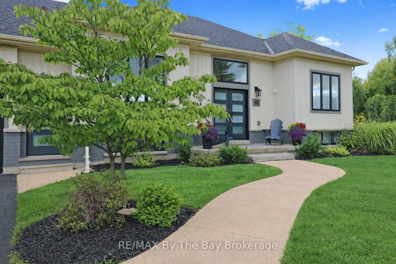 Photo 10 of 18 Maple Drive, Wasaga Beach — HOMEH
