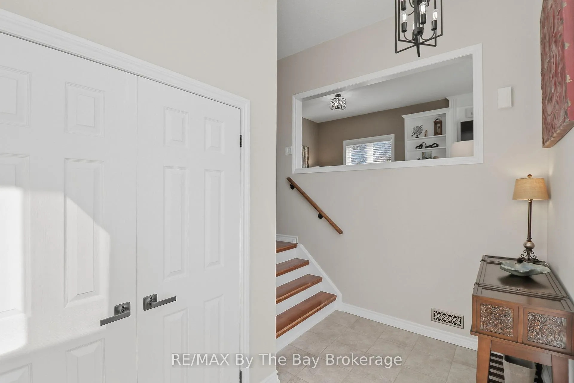 Photo 14 of 18 Maple Drive, Wasaga Beach — HOMEH