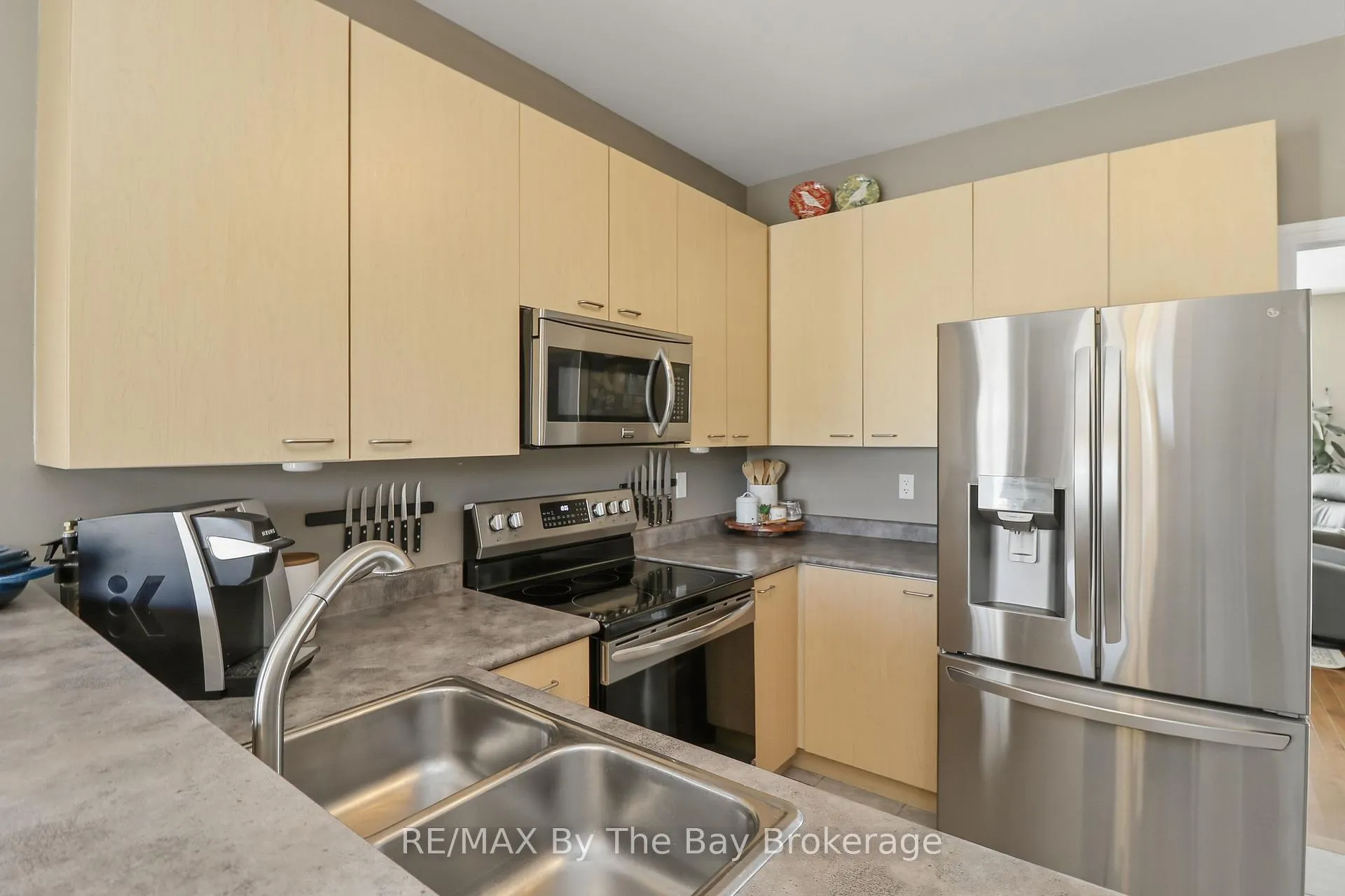 Photo 20 of 18 Maple Drive, Wasaga Beach — HOMEH