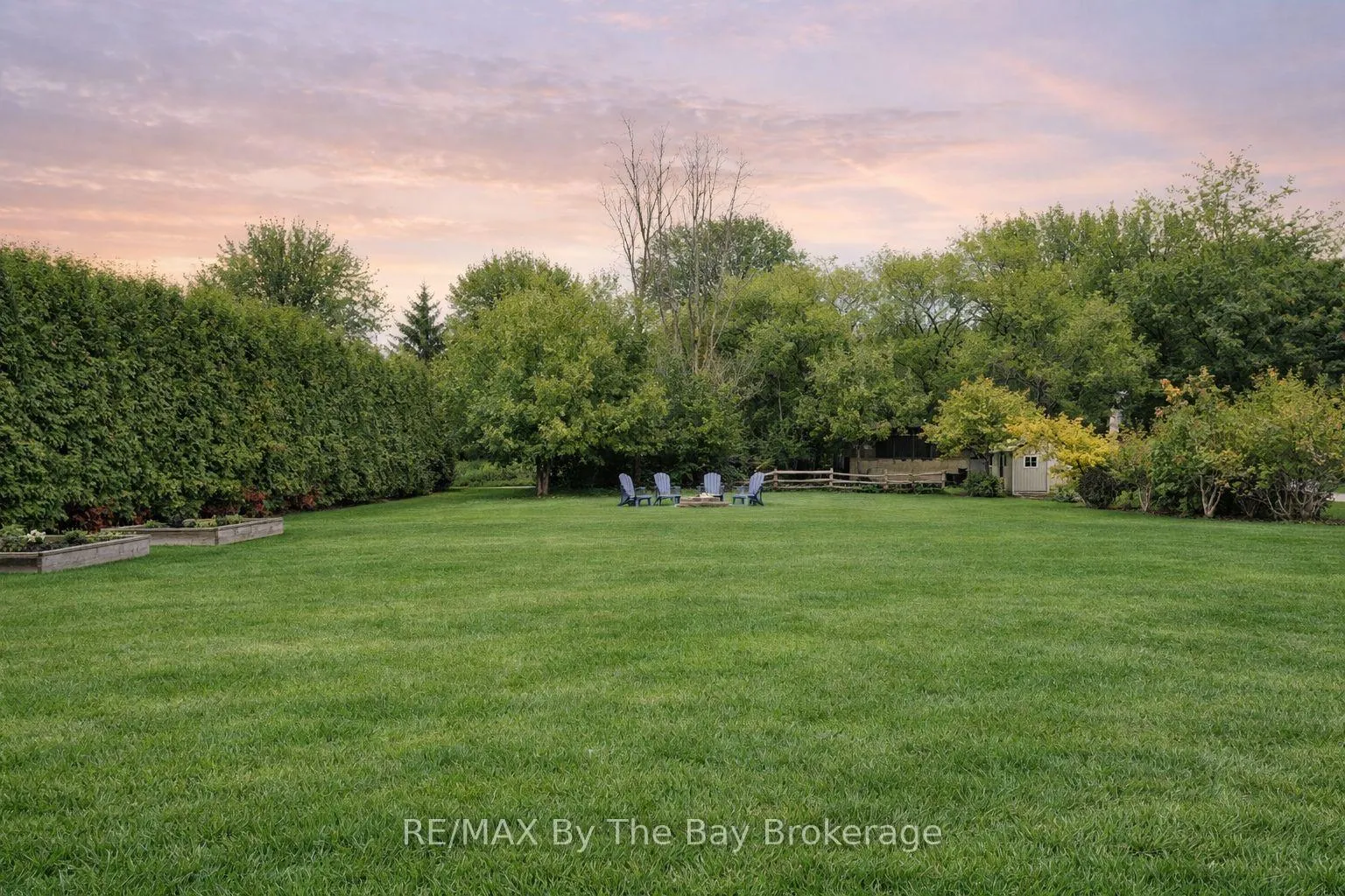Photo 27 of 18 Maple Drive, Wasaga Beach — HOMEH