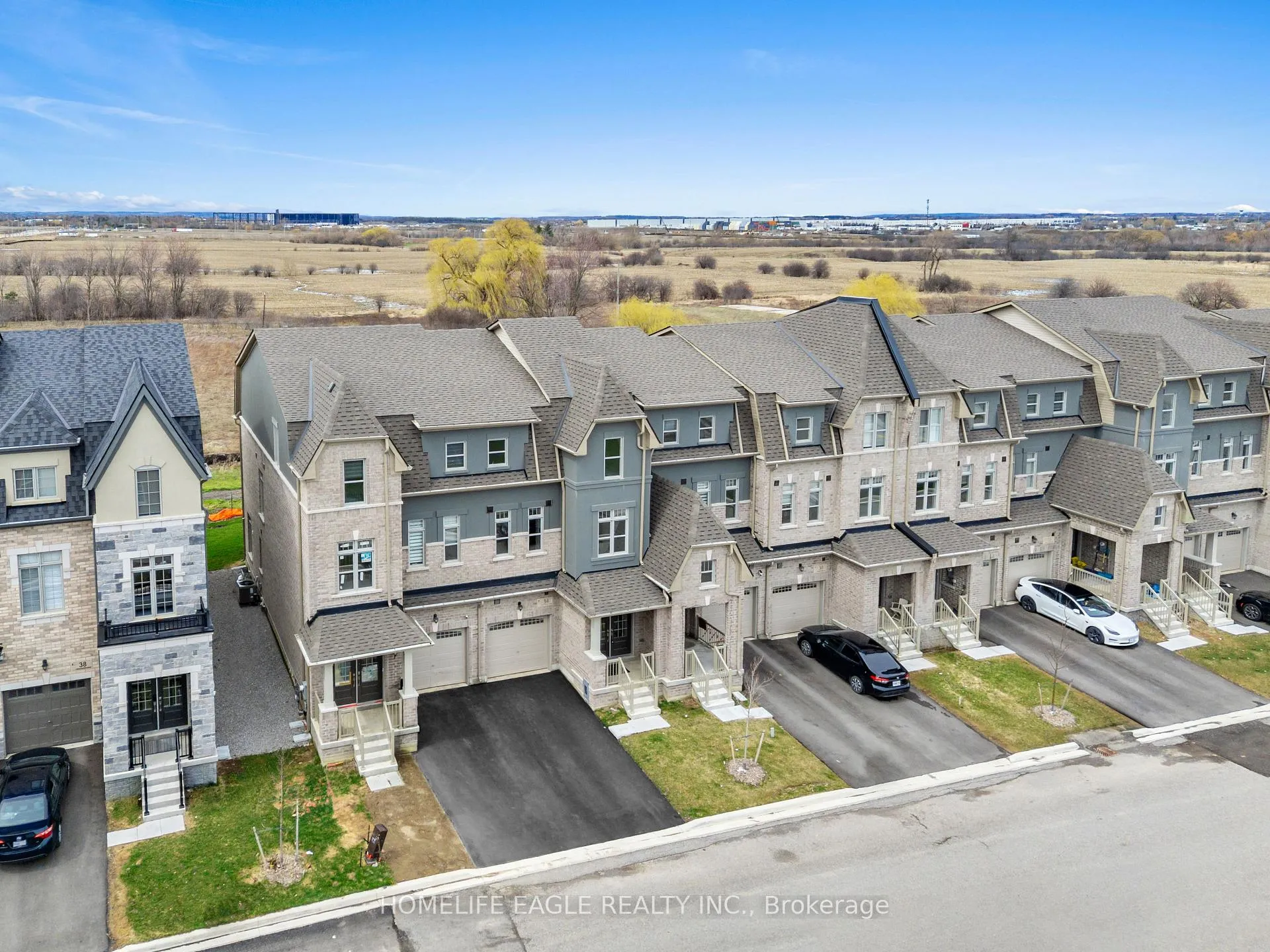 Photo 1 of 24 Foxsparrow Road, Brampton, Sandringham-Wellington North — HOMEH