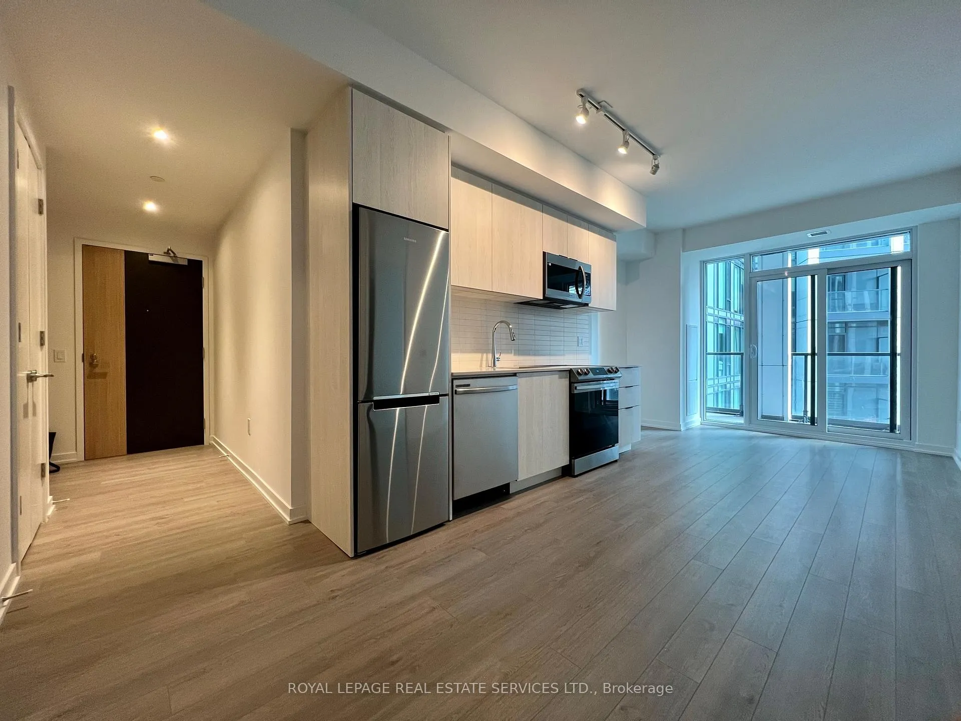 Photo 2 of Unit 920, 50 Power Street, Toronto, Moss Park — HOMEH
