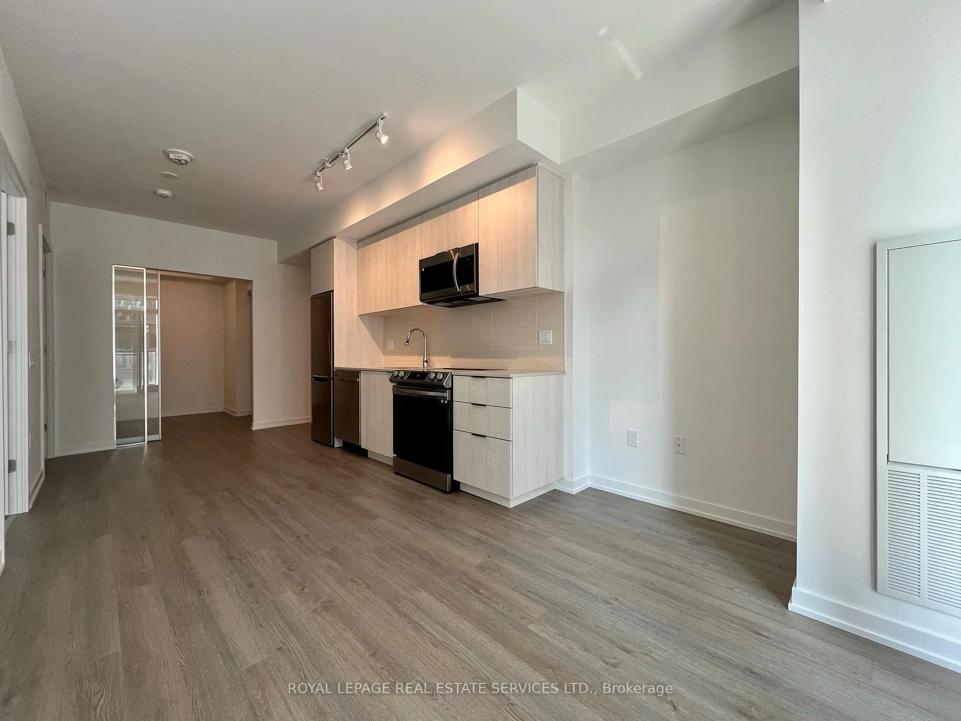 Photo 3 of Unit 920, 50 Power Street, Toronto, Moss Park — HOMEH