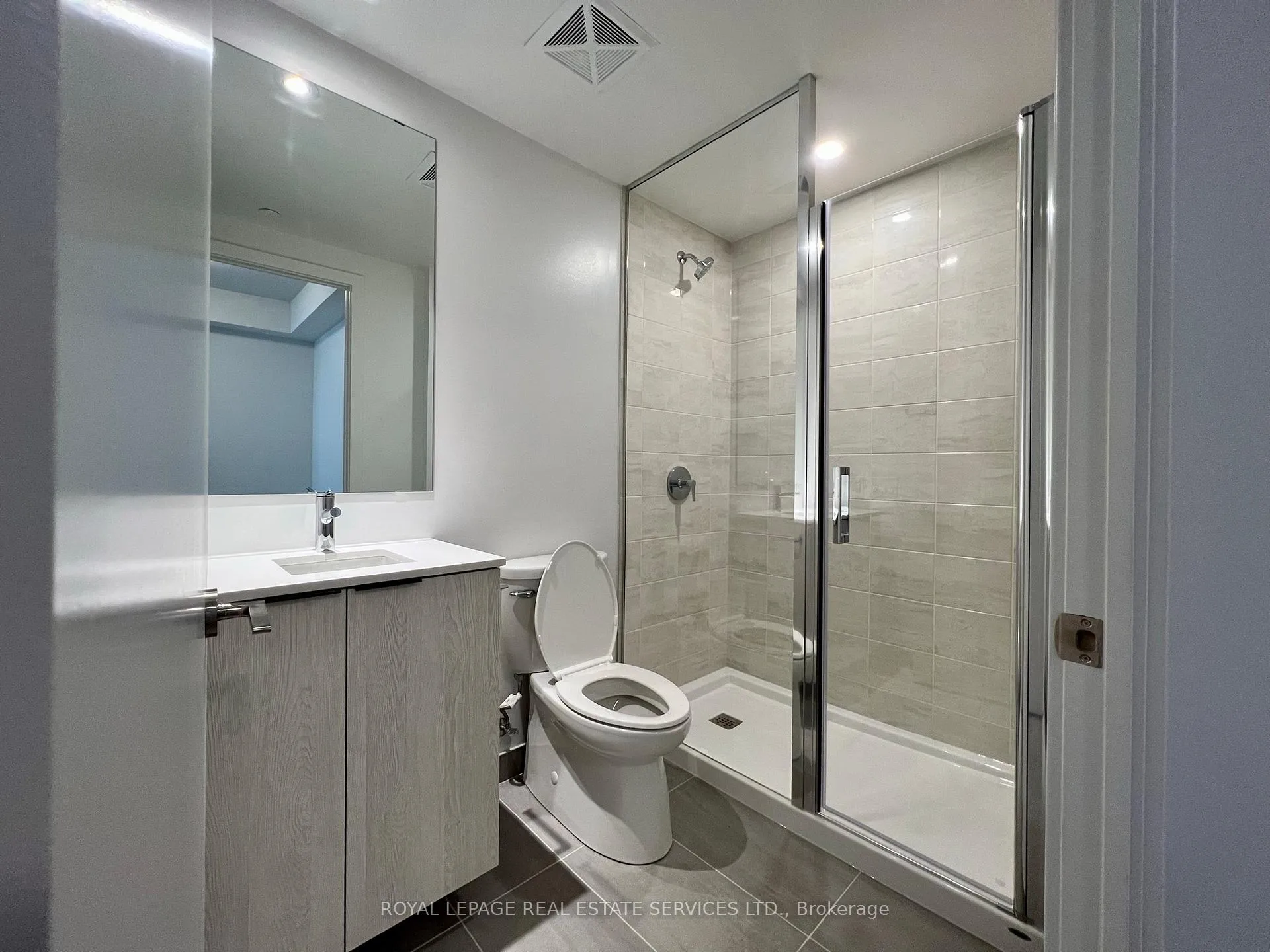 Photo 5 of Unit 920, 50 Power Street, Toronto, Moss Park — HOMEH