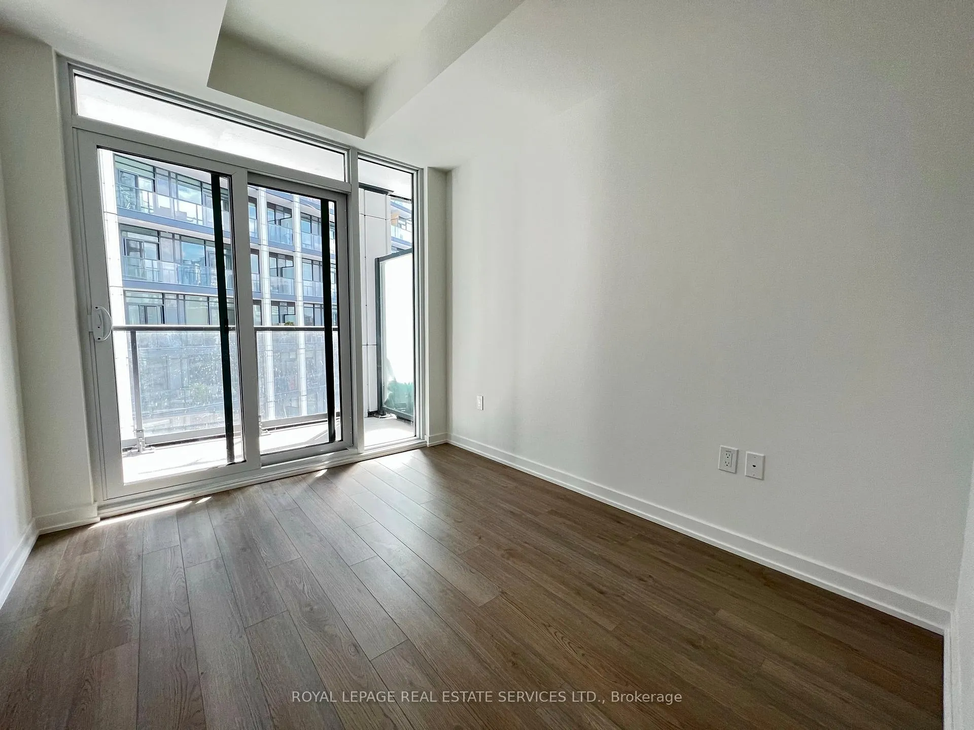 Photo 7 of Unit 920, 50 Power Street, Toronto, Moss Park — HOMEH