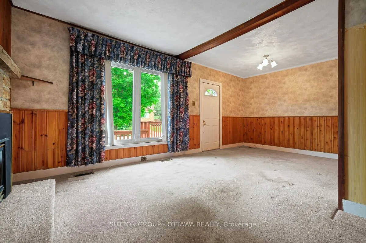 Photo 8 of 442 Wentworth Avenue, Ottawa, Woodroffe — HOMEH