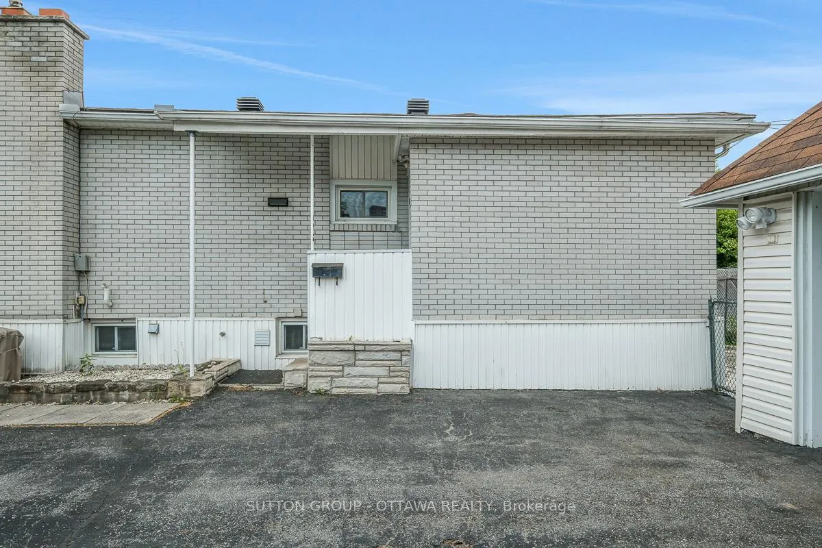 Photo 38 of 442 Wentworth Avenue, Ottawa, Woodroffe — HOMEH