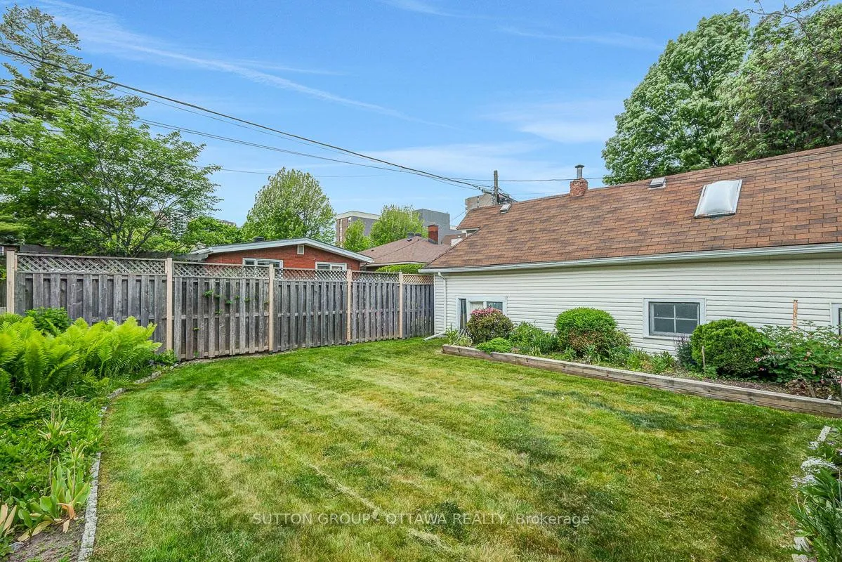 Photo 41 of 442 Wentworth Avenue, Ottawa, Woodroffe — HOMEH