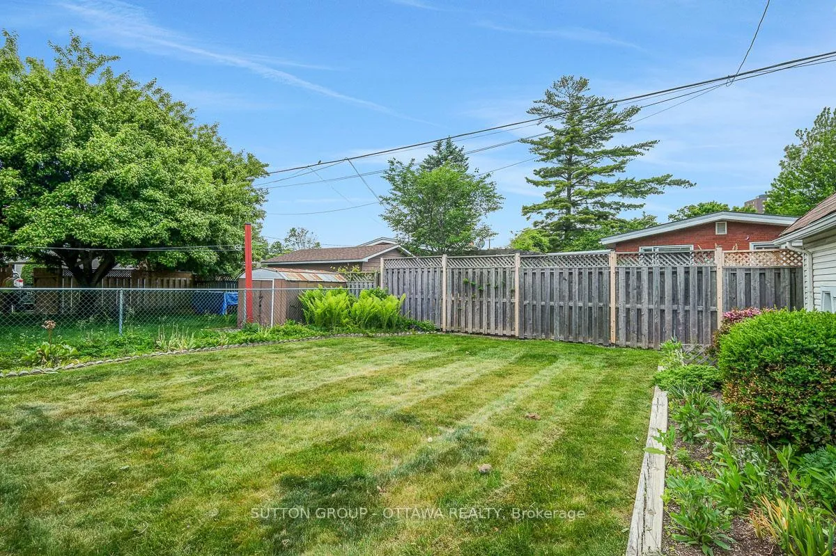 Photo 42 of 442 Wentworth Avenue, Ottawa, Woodroffe — HOMEH