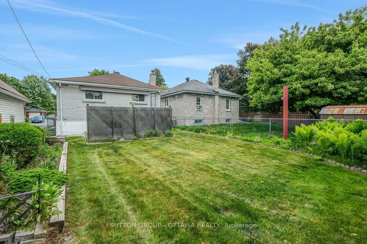 Photo 44 of 442 Wentworth Avenue, Ottawa, Woodroffe — HOMEH
