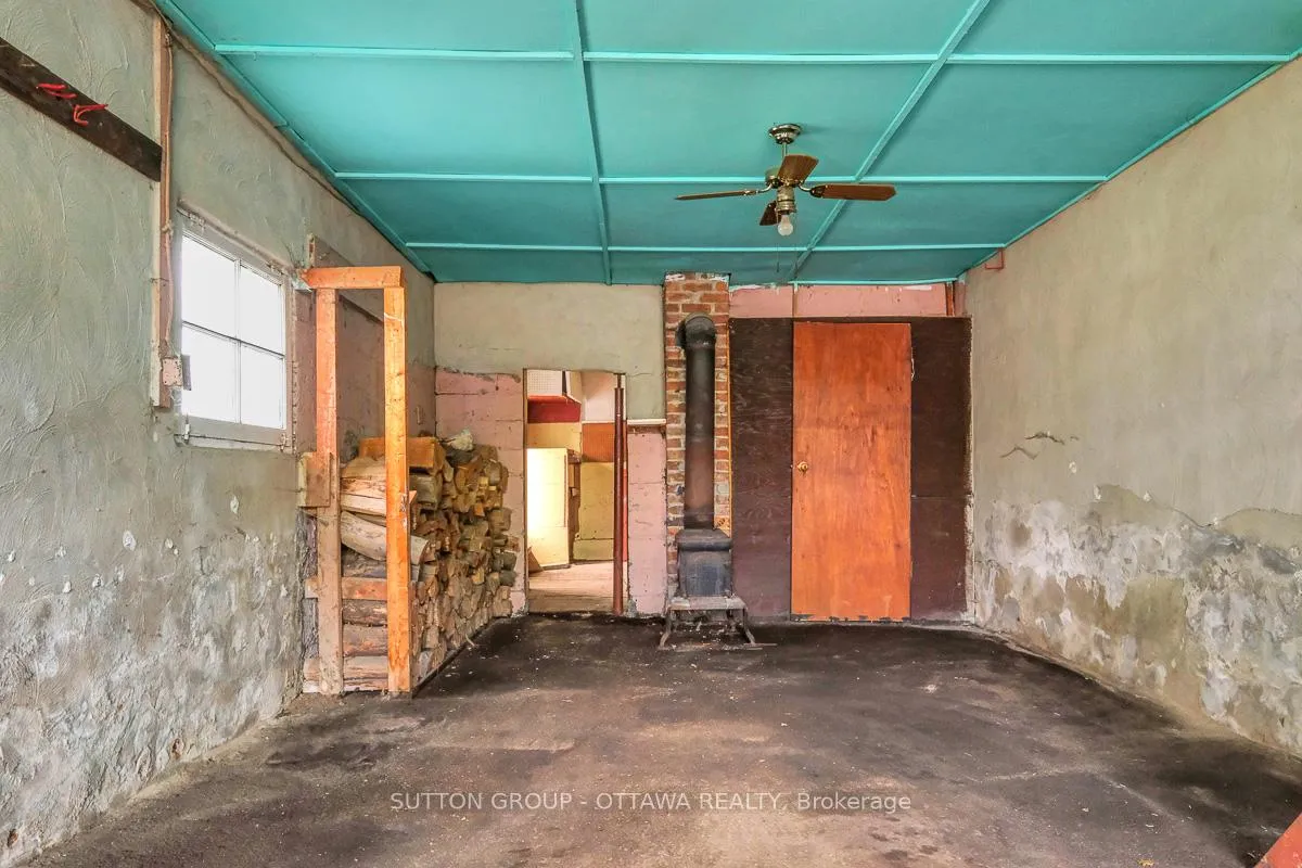 Photo 49 of 442 Wentworth Avenue, Ottawa, Woodroffe — HOMEH