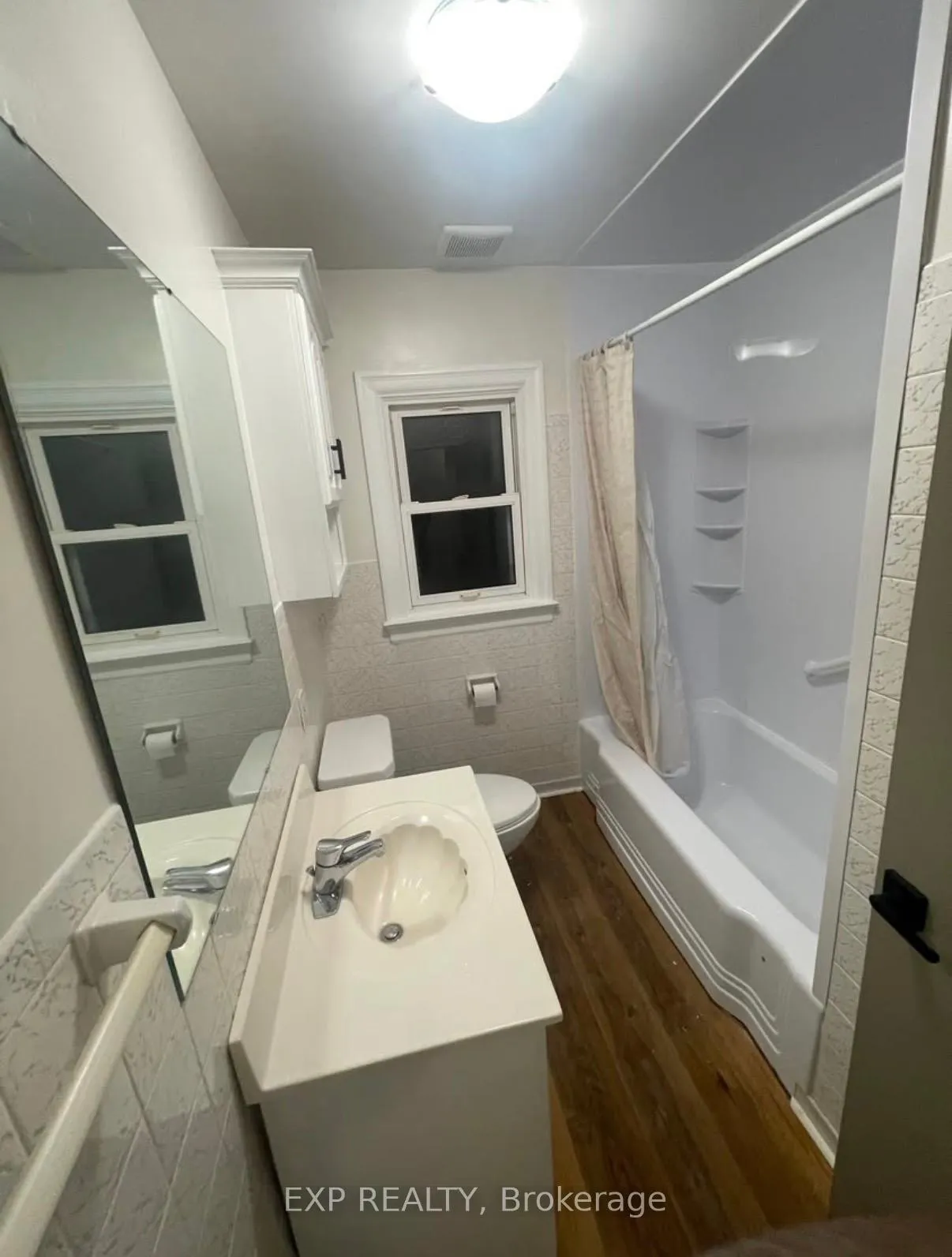 Photo 8 of Unit Unit #2, 185 St. George Street, Welland, Broadway — HOMEH