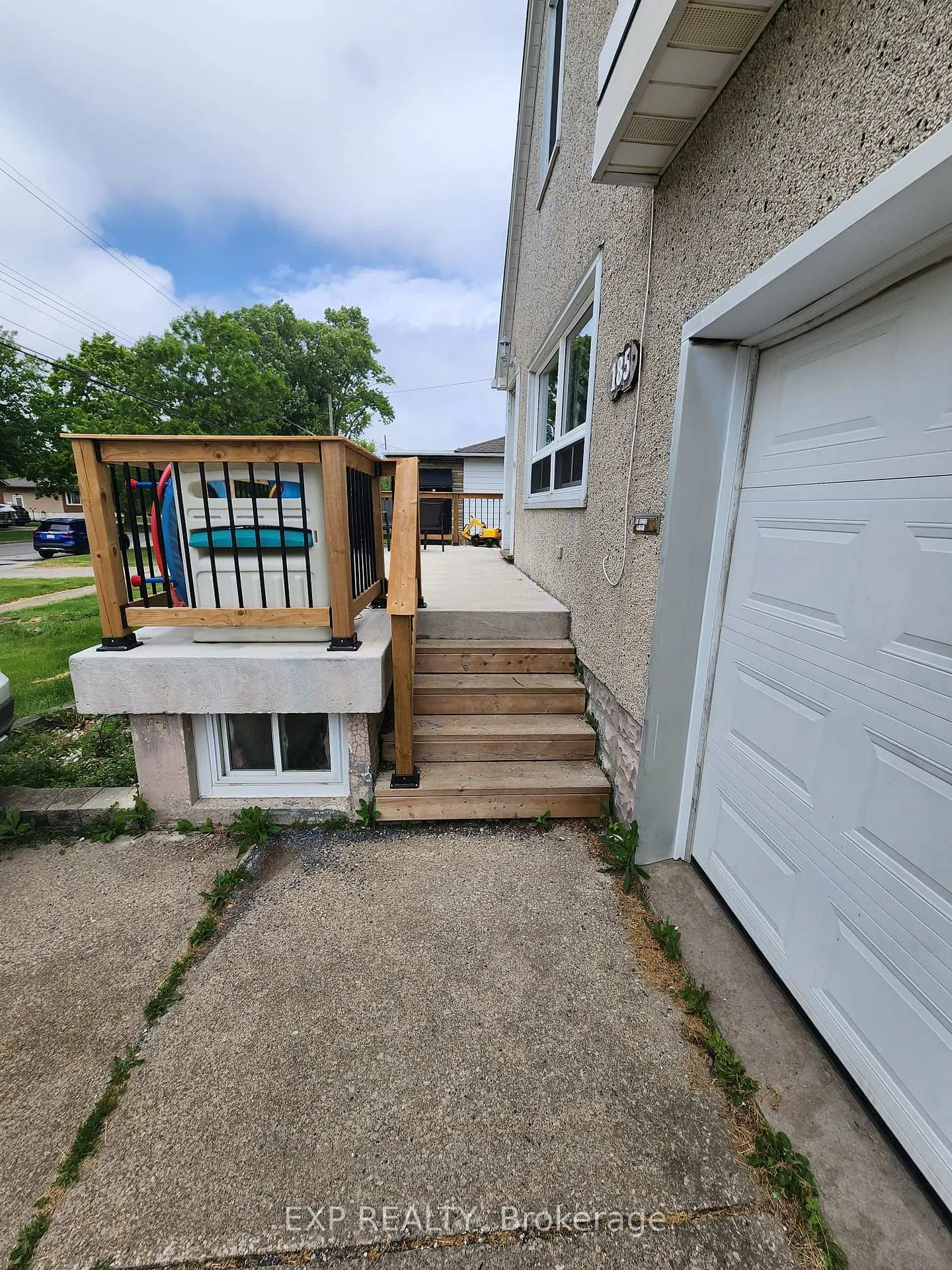 Photo 14 of Unit Unit #2, 185 St. George Street, Welland, Broadway — HOMEH