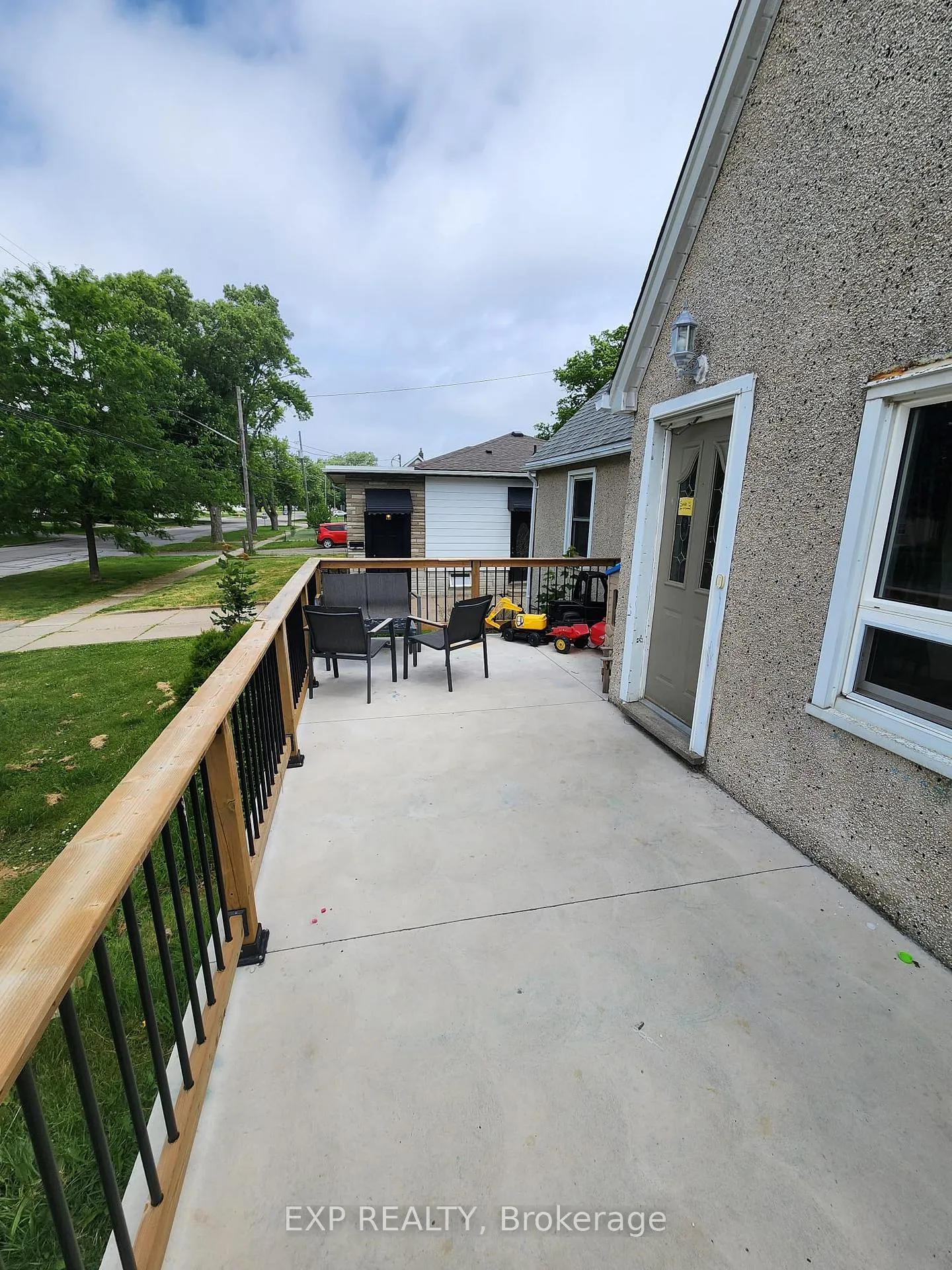 Photo 15 of Unit Unit #2, 185 St. George Street, Welland, Broadway — HOMEH
