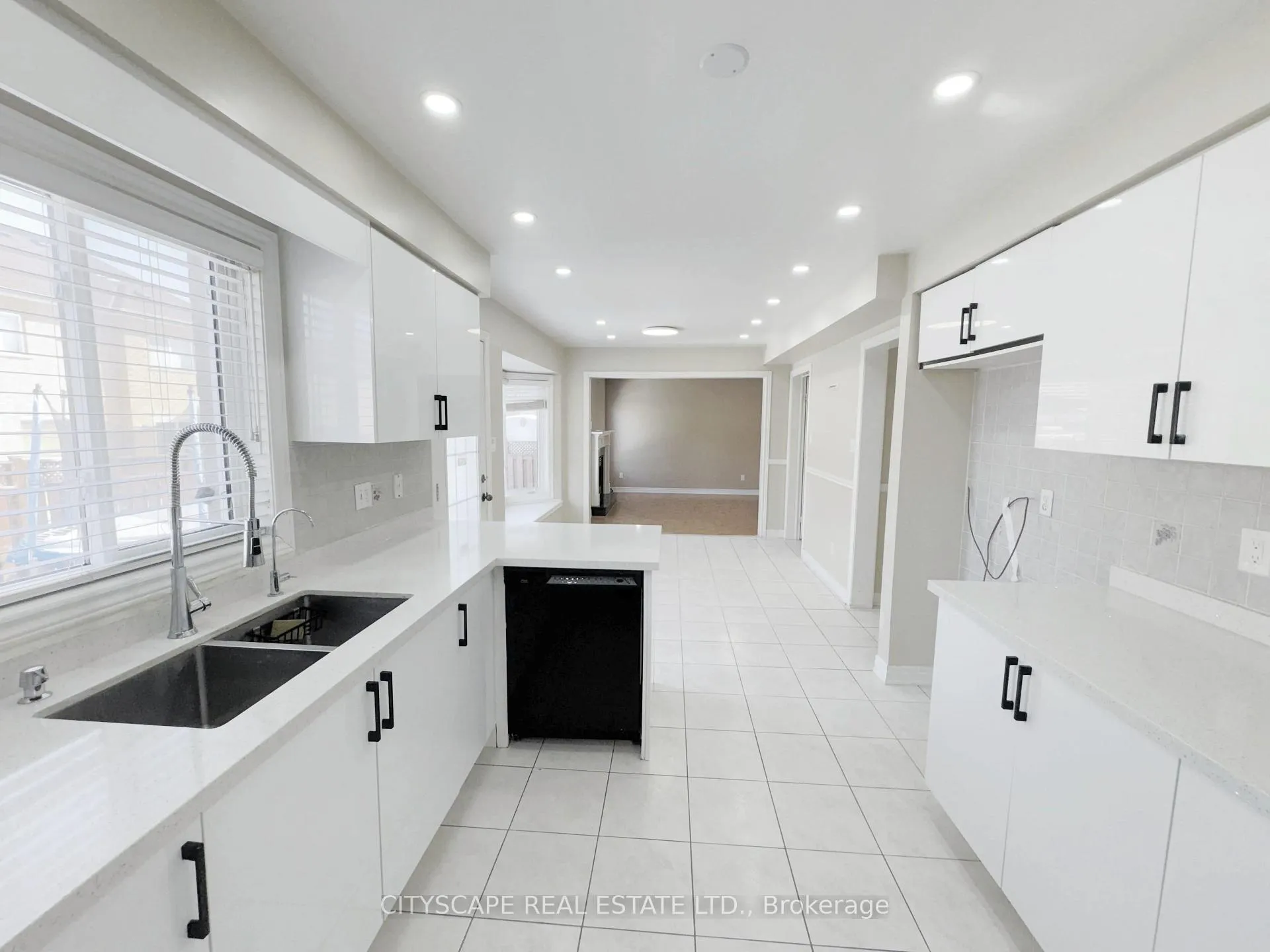 Photo 13 of 127 Barleyfield Road, Brampton, Sandringham-Wellington — HOMEH